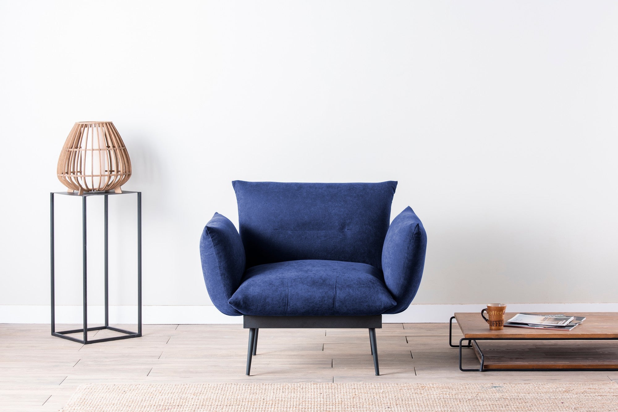 Poltrona moderna – 90 x 95 x 80 cm – azul-marinho – metal