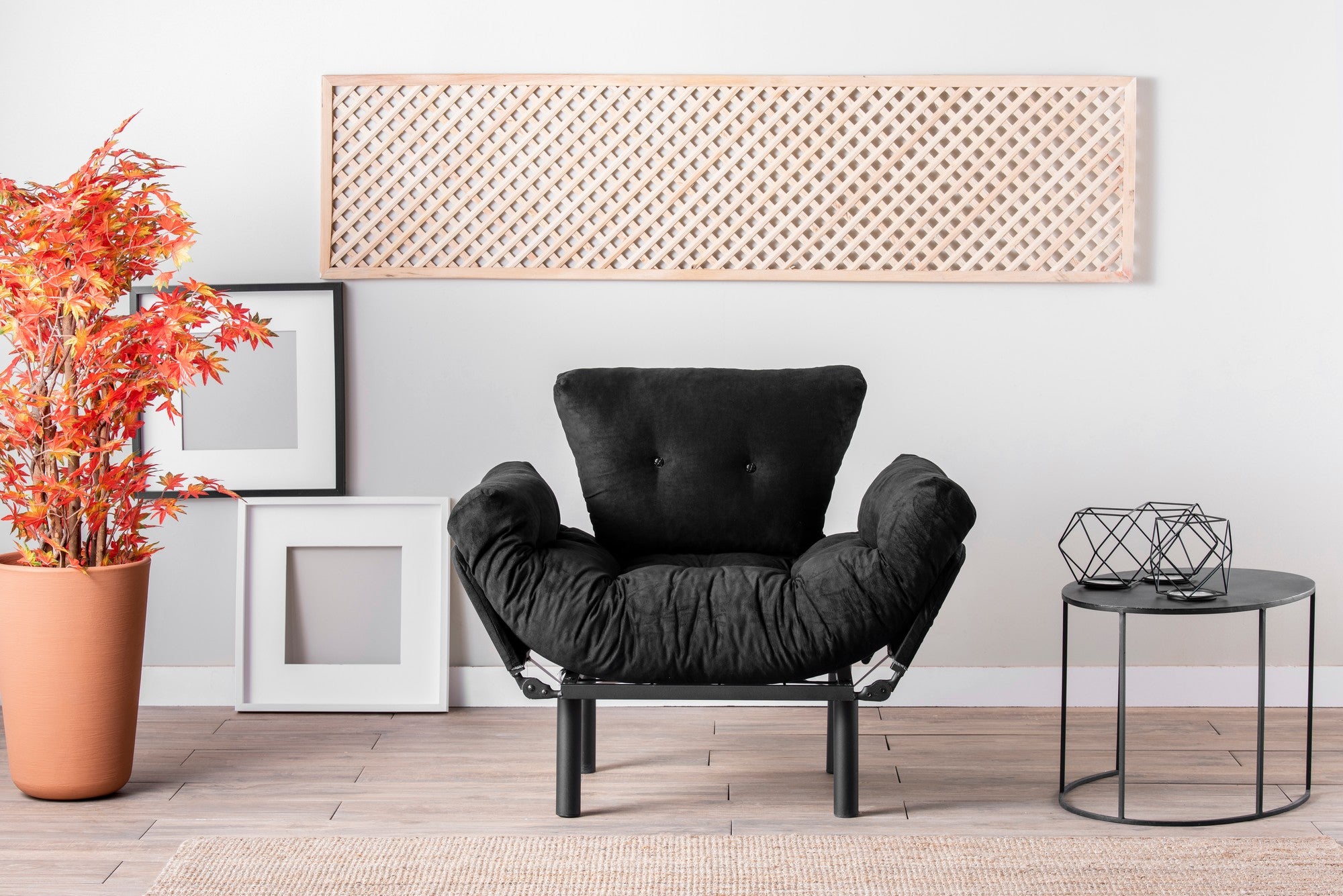 Poltrona moderna – 95 x 85 x 70 cm – preta – metal