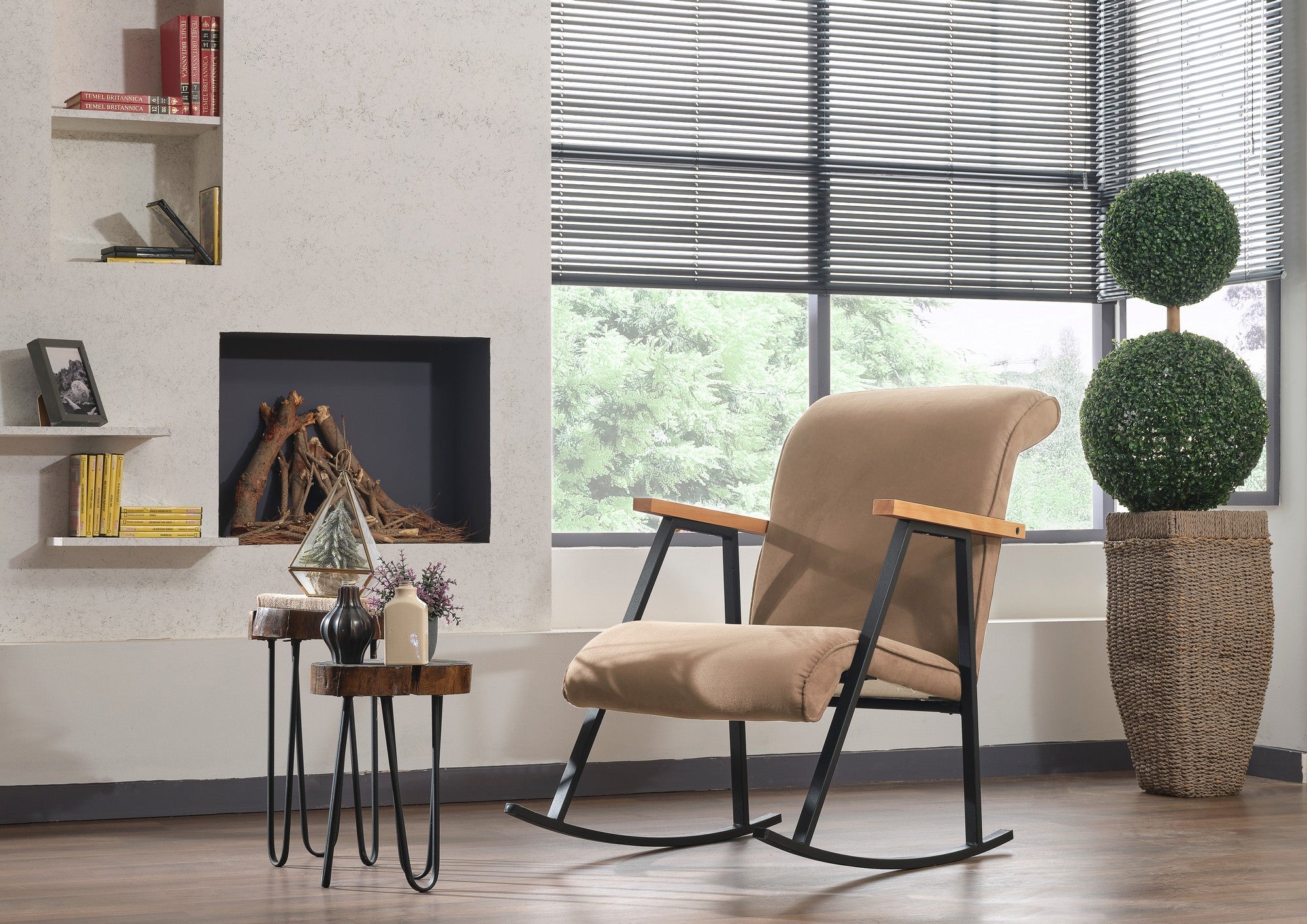 Cadeira de balanço estilosa, marrom claro, 96 cm de altura total | Estrutura 100% metal, forro de algodão fácil de limpar | Revestimento confortável de espuma e fibra, design moderno