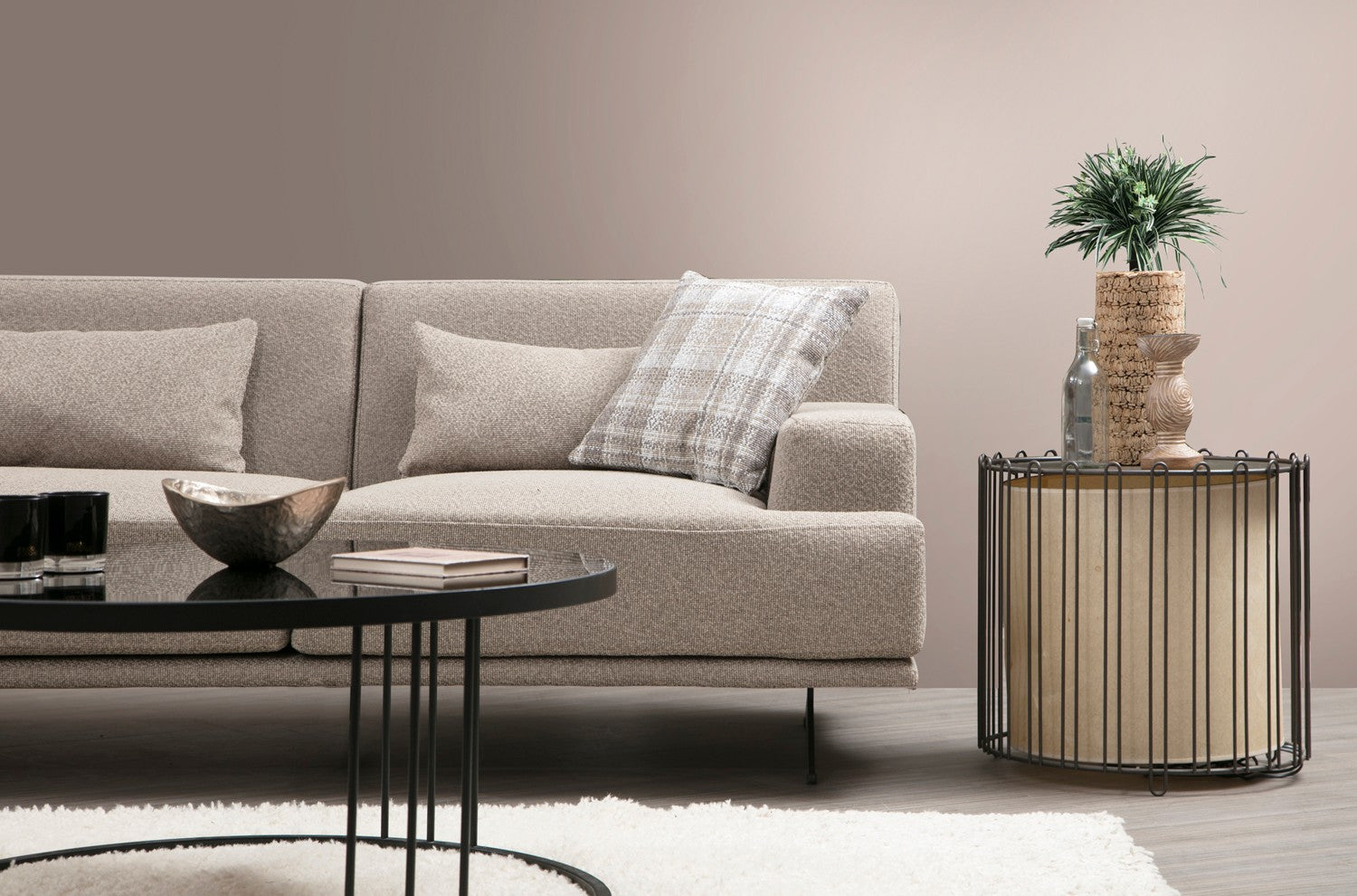 Sofá de canto elegante, bege, 302 x 80 x 302 cm | Estrutura em madeira de faia e aglomerado, 100% poliéster, espuma cinza macia e molas ensacadas | Design industrial moderno