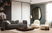 Sofá moderno de 3 lugares, tecido cinza, 228 x 90 x 74 cm | Estrutura de madeira de faia, pernas de nogueira, 2 almofadas incluídas | Elegante e confortável para casa e hotel