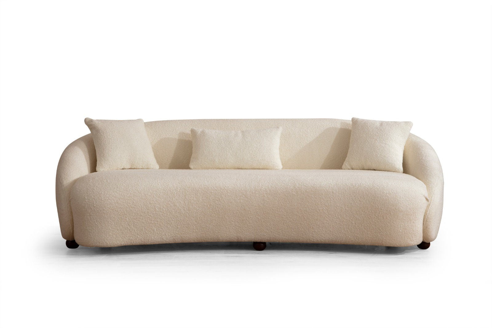 Sofá moderno de 3 lugares, cor creme, estrutura em madeira de faia e aglomerado, 230x75x94 cm | 100% poliéster, almofadas fixas, pés de nogueira | Design escandinavo elegante