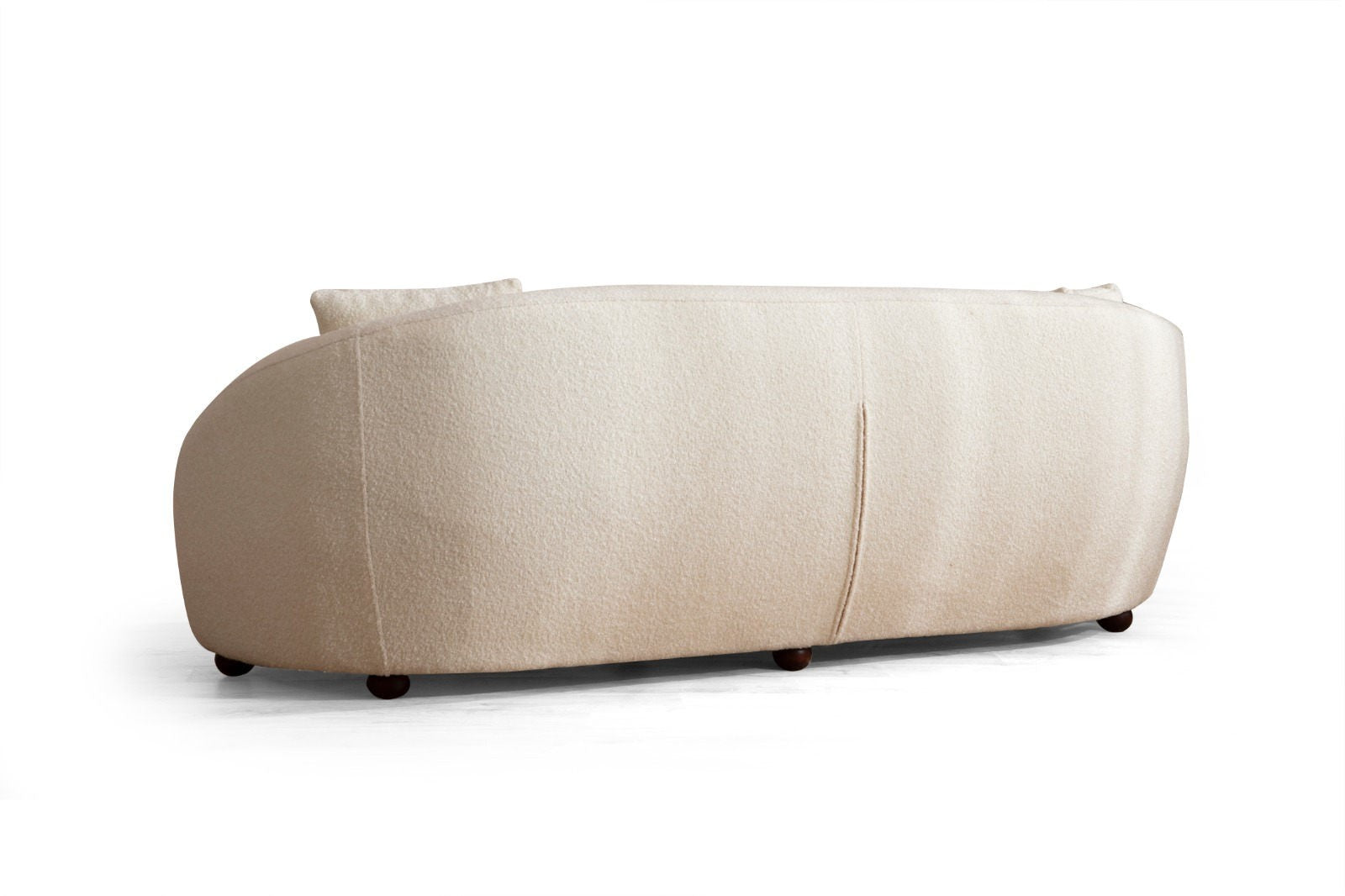 Sofá moderno de 3 lugares, cor creme, estrutura em madeira de faia e aglomerado, 230x75x94 cm | 100% poliéster, almofadas fixas, pés de nogueira | Design escandinavo elegante
