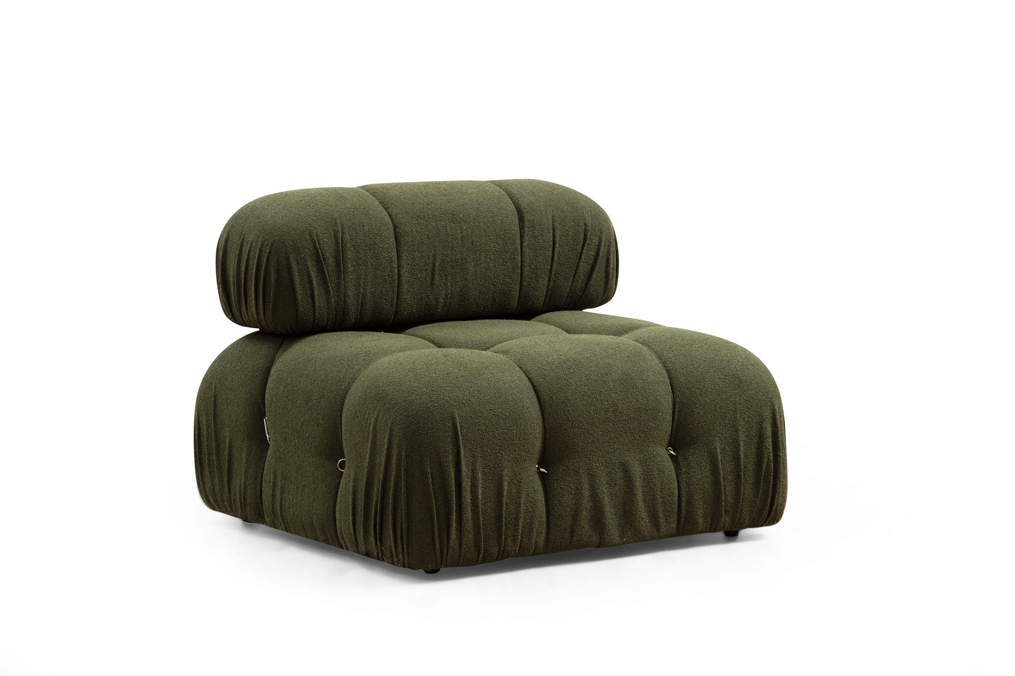 Sofá de canto elegante e verde, 288x190x95 cm | Estrutura em madeira de faia e aglomerado, 100% poliéster, encosto e braço removíveis | Perfeito para decoração escandinava e hoteleira