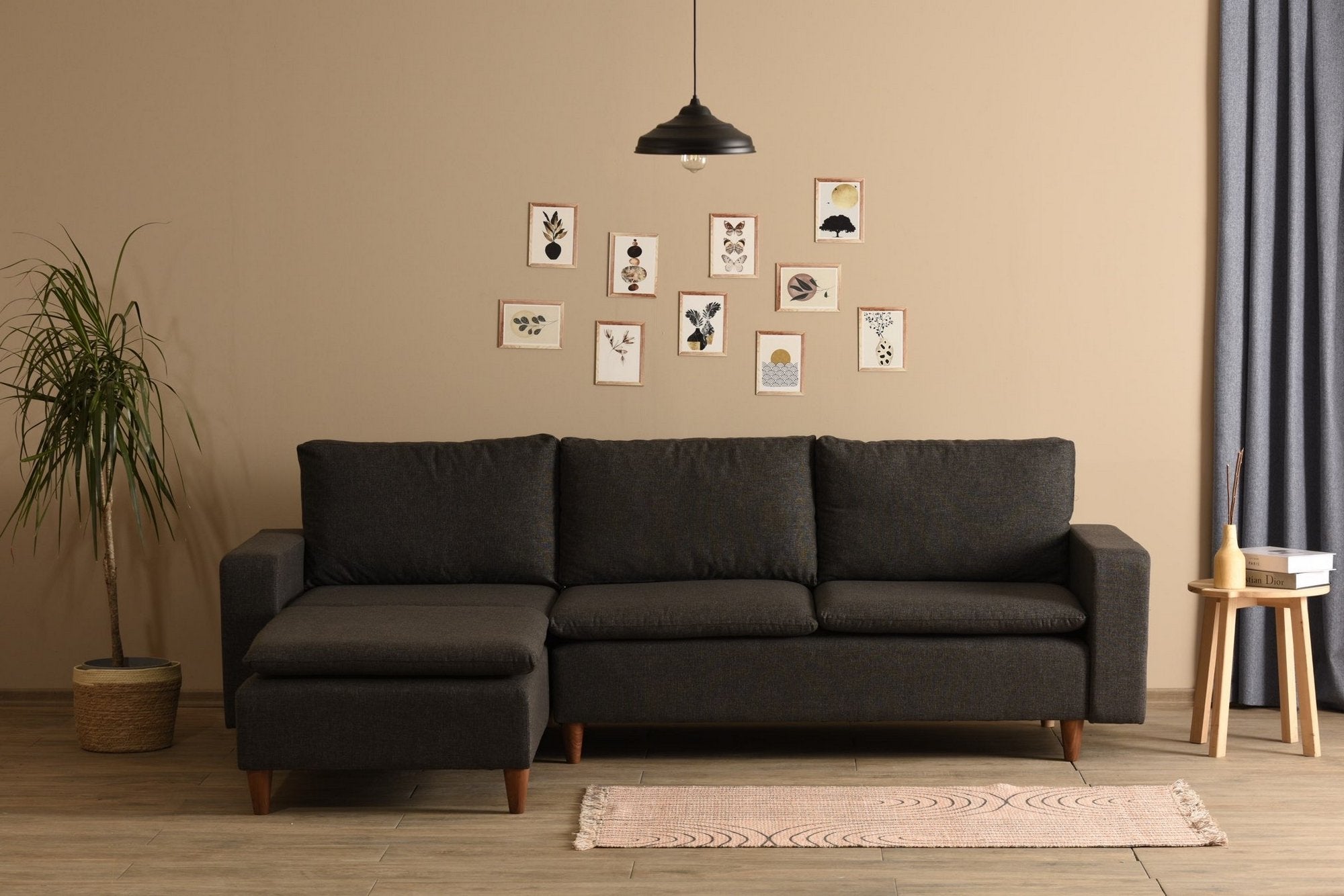 Sofá de canto moderno, cinza escuro, 255 cm de largura | Estrutura 100% metálica, tecido 100% poliéster | Almofadas de espuma de alto DNS e fibra de silicone | Design elegante e funcional