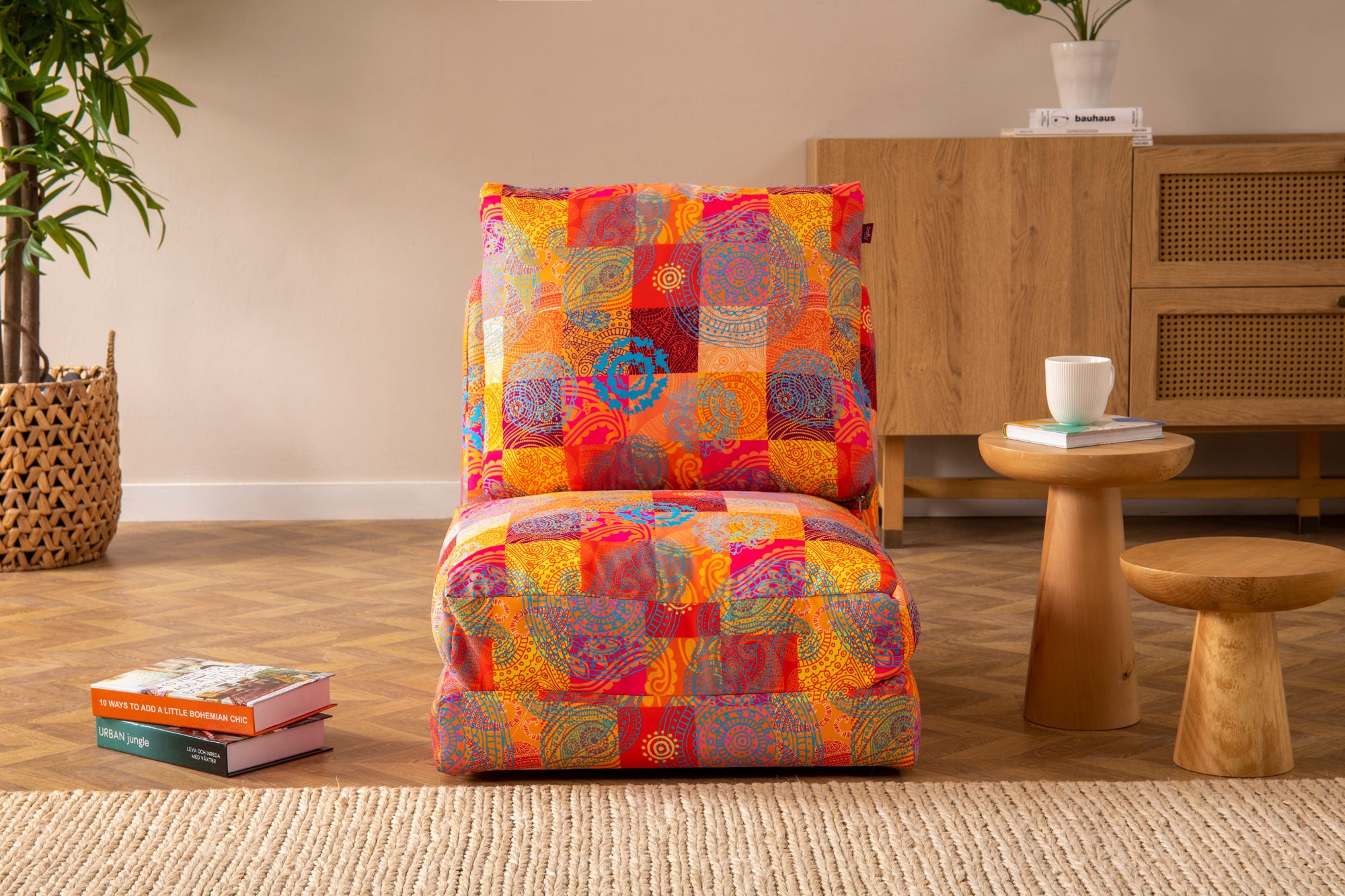 Sofá-cama versátil de 1 lugar, estrutura de metal, tecido digital patchwork | Encosto ajustável em 14 níveis, fácil conversão | Perfeito para decoração tradicional e do sudoeste