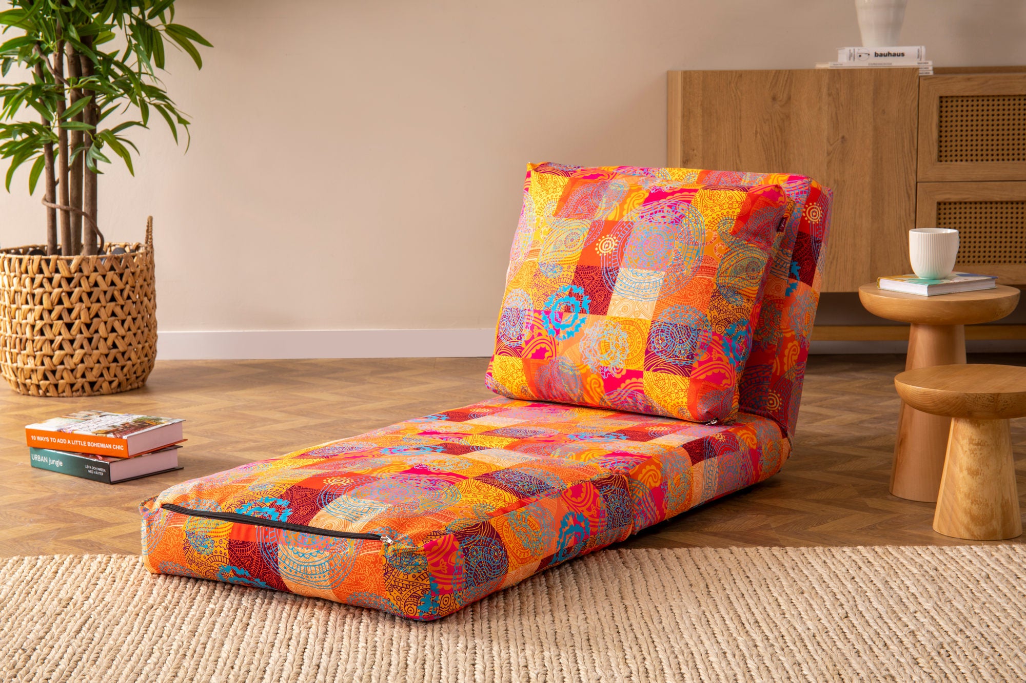 Sofá-cama versátil de 1 lugar, estrutura de metal, tecido digital patchwork | Encosto ajustável em 14 níveis, fácil conversão | Perfeito para decoração tradicional e do sudoeste