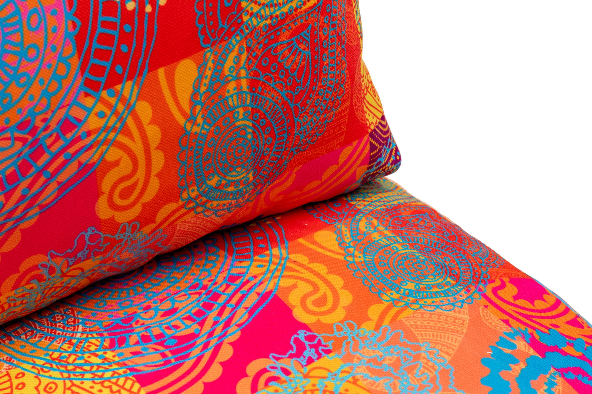 Sofá-cama elegante de 2 lugares, estrutura de metal, tecido patchwork | Encosto ajustável em 14 níveis, converte-se facilmente | Peso máximo de 200 kg | Design boêmio
