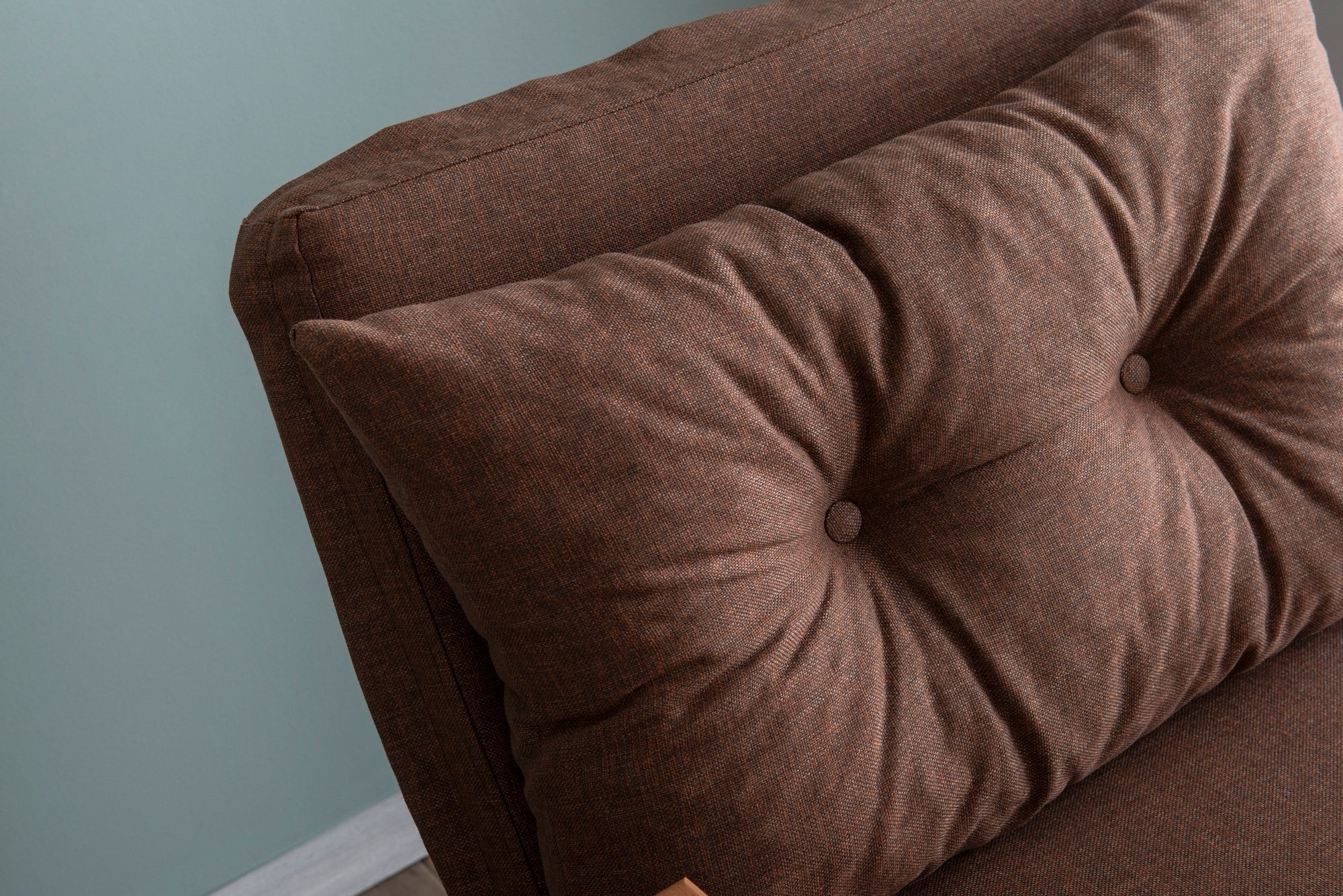 Sofá-cama versátil de 1 lugar, marrom claro, estrutura 100% metálica | Tecido de linho, encosto ajustável em 14 níveis, fácil conversão, peso máximo de 100 kg | Perfeito para espaços pequenos