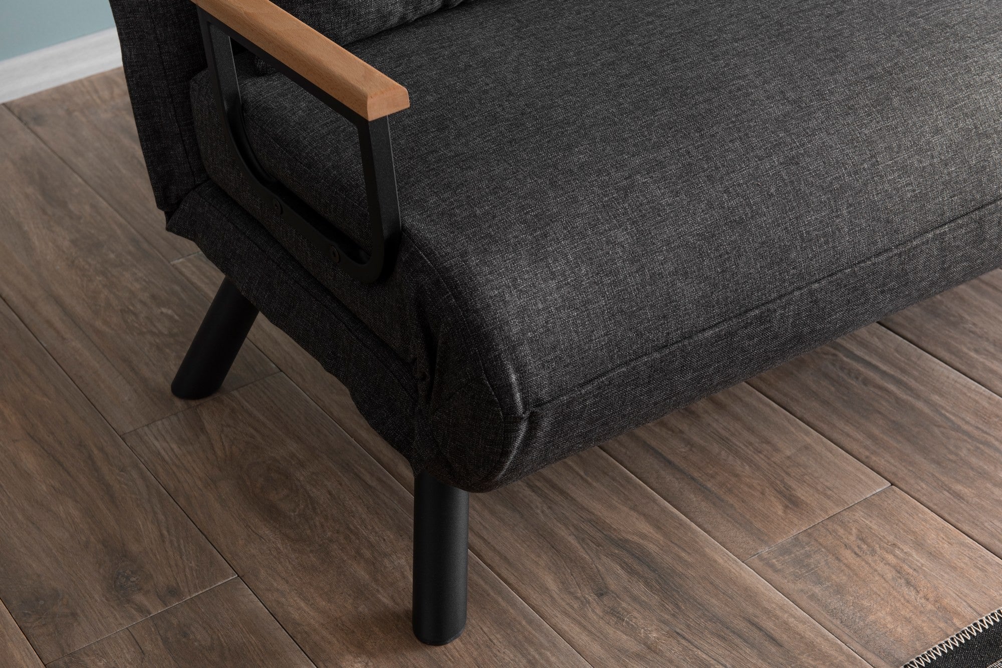Sofá-cama elegante de 2 lugares, tecido de linho cinza escuro, estrutura 100% metálica | Encosto ajustável em 14 níveis, transforma-se em cama, peso máximo de 200 kg | Perfeito para espaços de convivência modernos