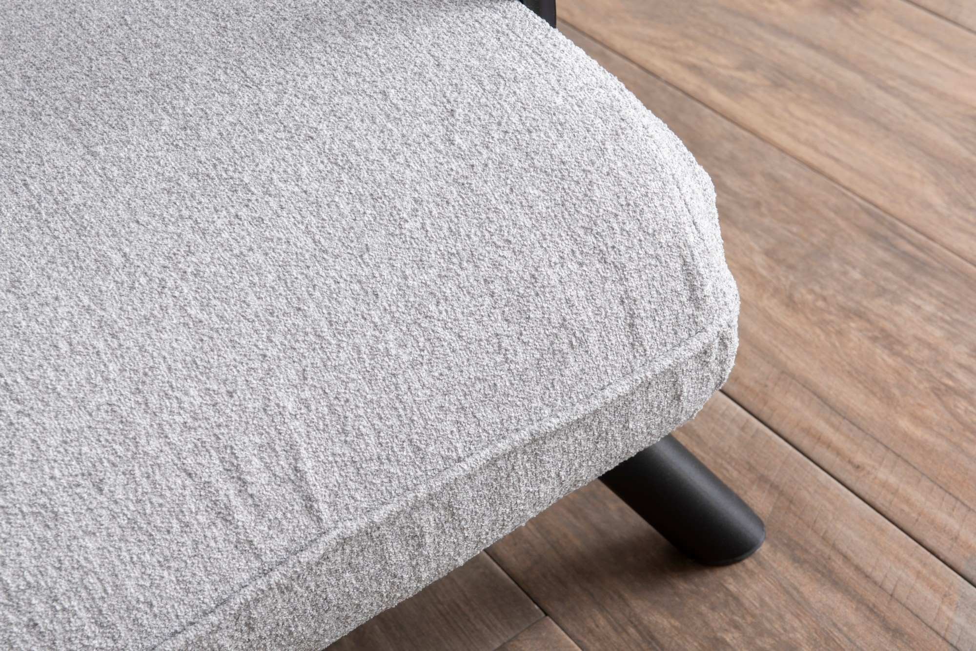Sofá-cama versátil de 1 lugar, tecido Teddy cinza, estrutura 100% metálica | Encosto ajustável em 14 níveis, fácil conversão, peso máximo de 100 kg | Perfeito para espaços pequenos