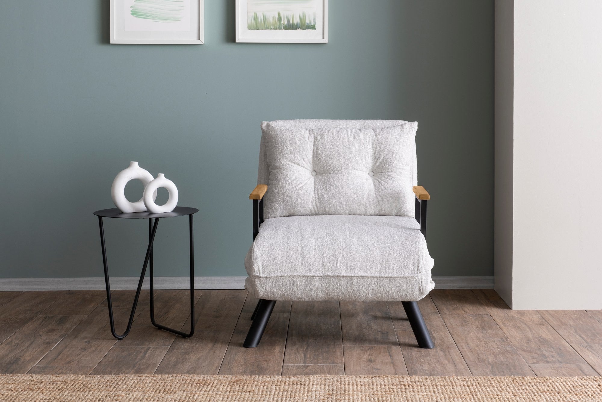 Sofá-cama versátil de 1 lugar, branco, estrutura 100% metálica, tecido Teddy, encosto ajustável em 14 níveis, fácil conversão, peso máximo de 100 kg, elegante e funcional