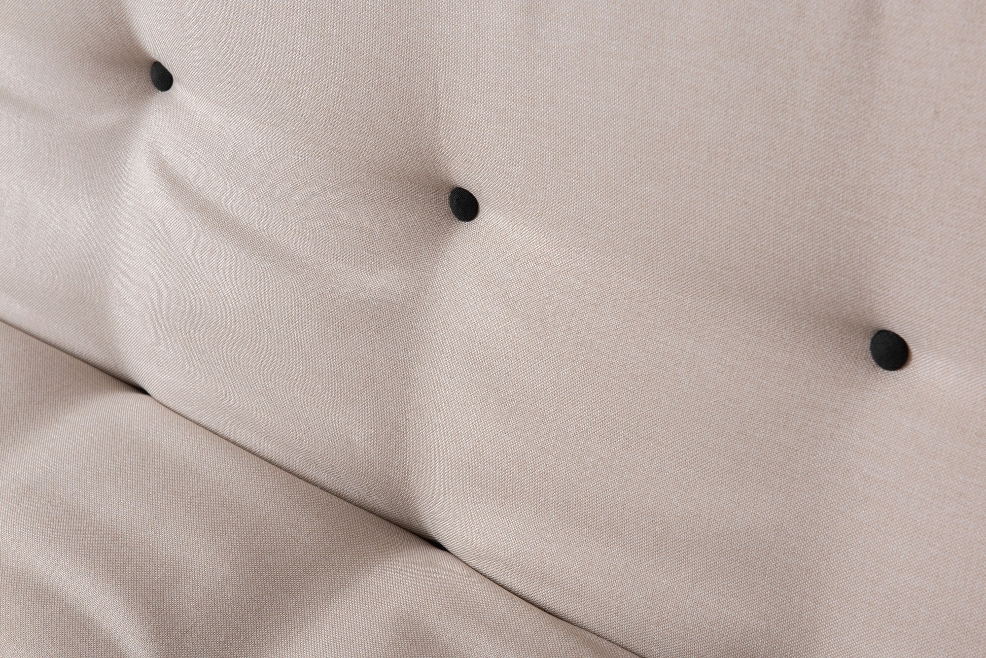 Sofá-cama versátil de 3 lugares, tecido de linho creme, estrutura 100% metálica | Encosto multiposições, capacidade de 200 kg | Perfeito para sala de estar e quarto de hóspedes