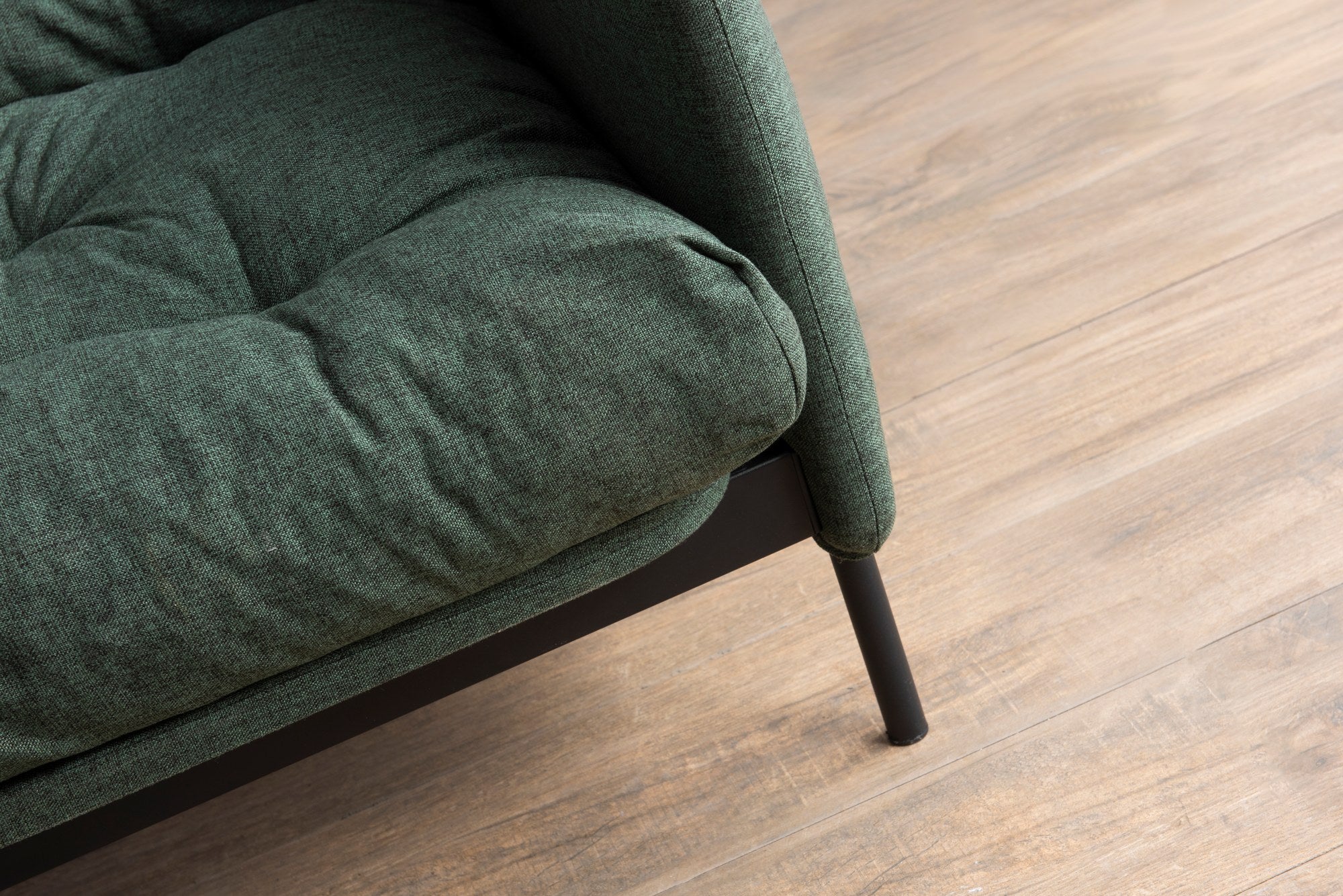 Sofá-cama elegante de 3 lugares, tecido de linho verde, 200 cm de largura | Estrutura 100% metálica, encosto ajustável em 14 níveis, transforma-se em cama | Perfeito para espaços de convivência modernos