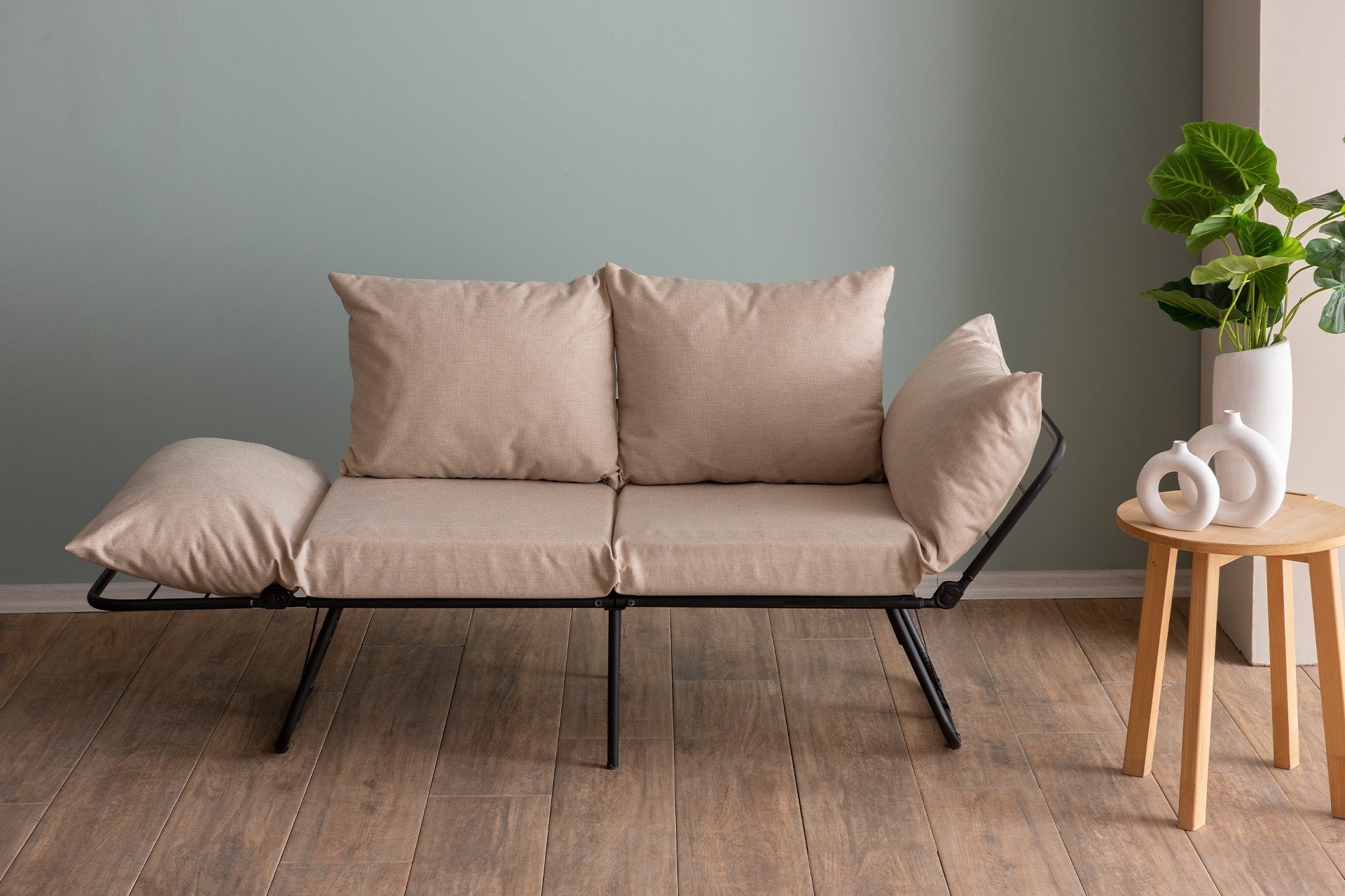 Sofá-cama elegante de 2 lugares, tecido de linho creme, 150 cm | Estrutura 100% metálica, braços ajustáveis, fácil conversão | Perfeito para espaços de convivência modernos