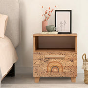 Mesa de cabeceira estilosa com várias prateleiras, pinho do Atlântico, 45 x 52 x 40 cm | 100% revestida em melamina, bordas em PVC, puxadores em MDF | Perfeita para quartos infantis e decoração moderna