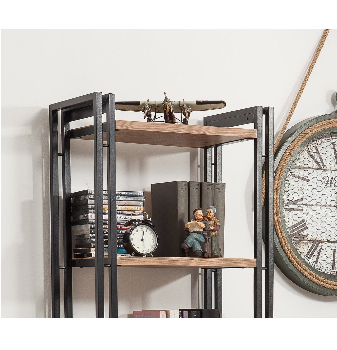 Conjunto de móveis elegantes para sala de estar, pinho atlântico e preto, 100% revestido em melamina, 18 mm de espessura, estrutura de metal, estante 60 x 180 x 35 cm, Tribus 136 x 89 x 35 cm