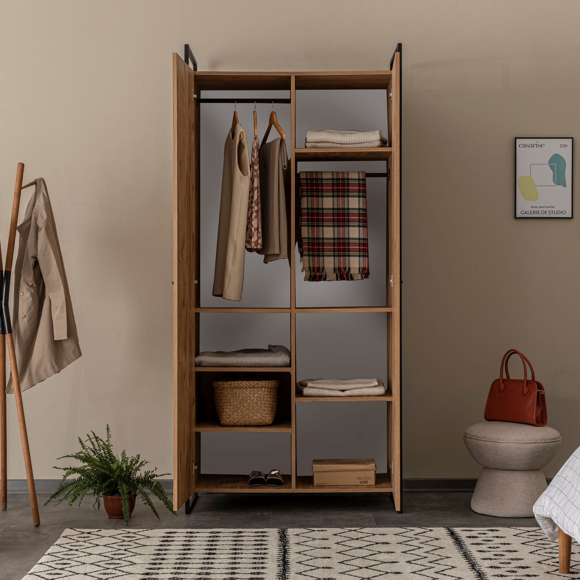 Guarda-roupa moderno – 104 cm L x 225 cm A x 52 cm P – Pinho Atlântico – Melamina