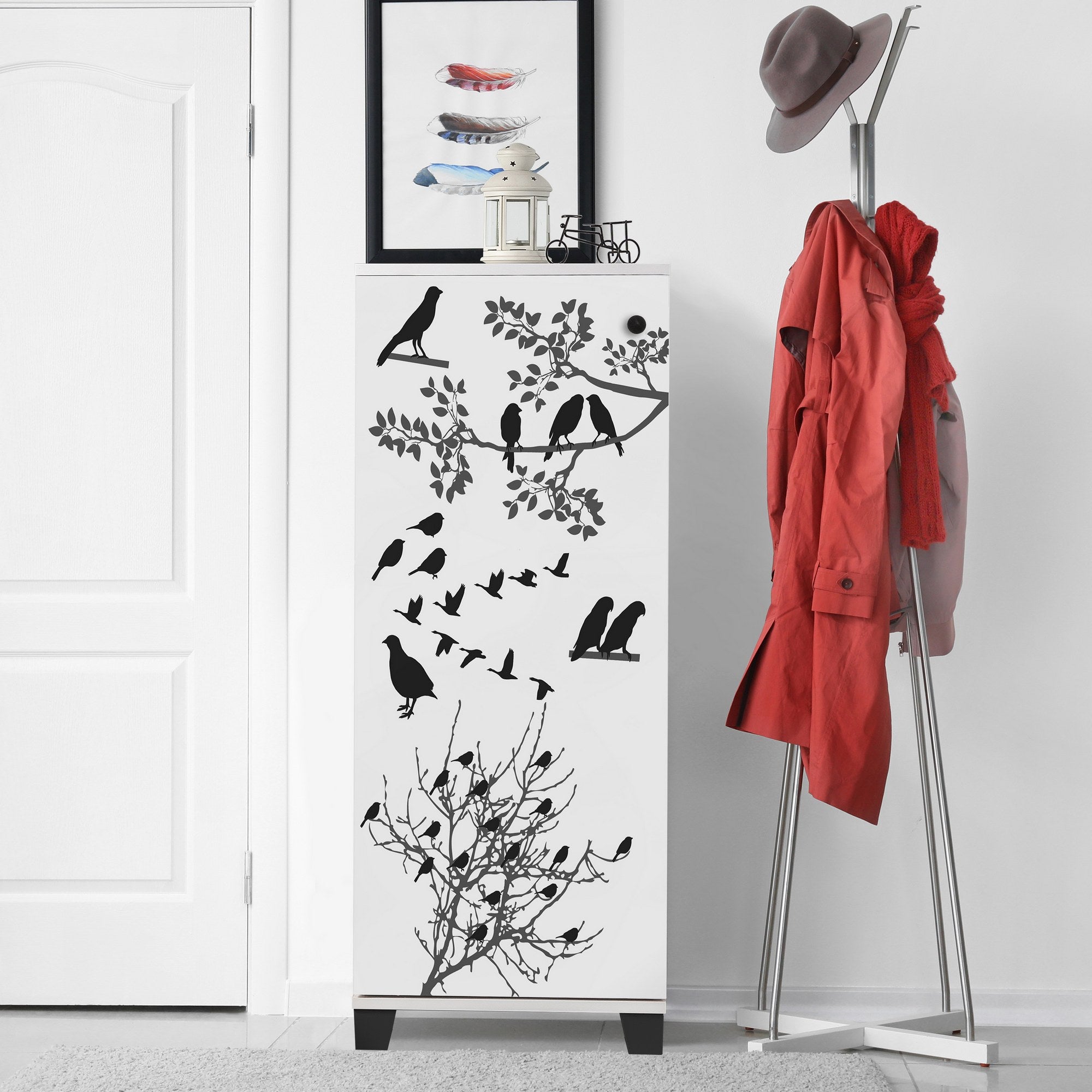 Sapateira estilosa, branca e preta, 50 cm x 127 cm x 38 cm | 100% revestida em melamina, 18 mm de espessura, montável na parede, com várias prateleiras | Ideal para casas modernas