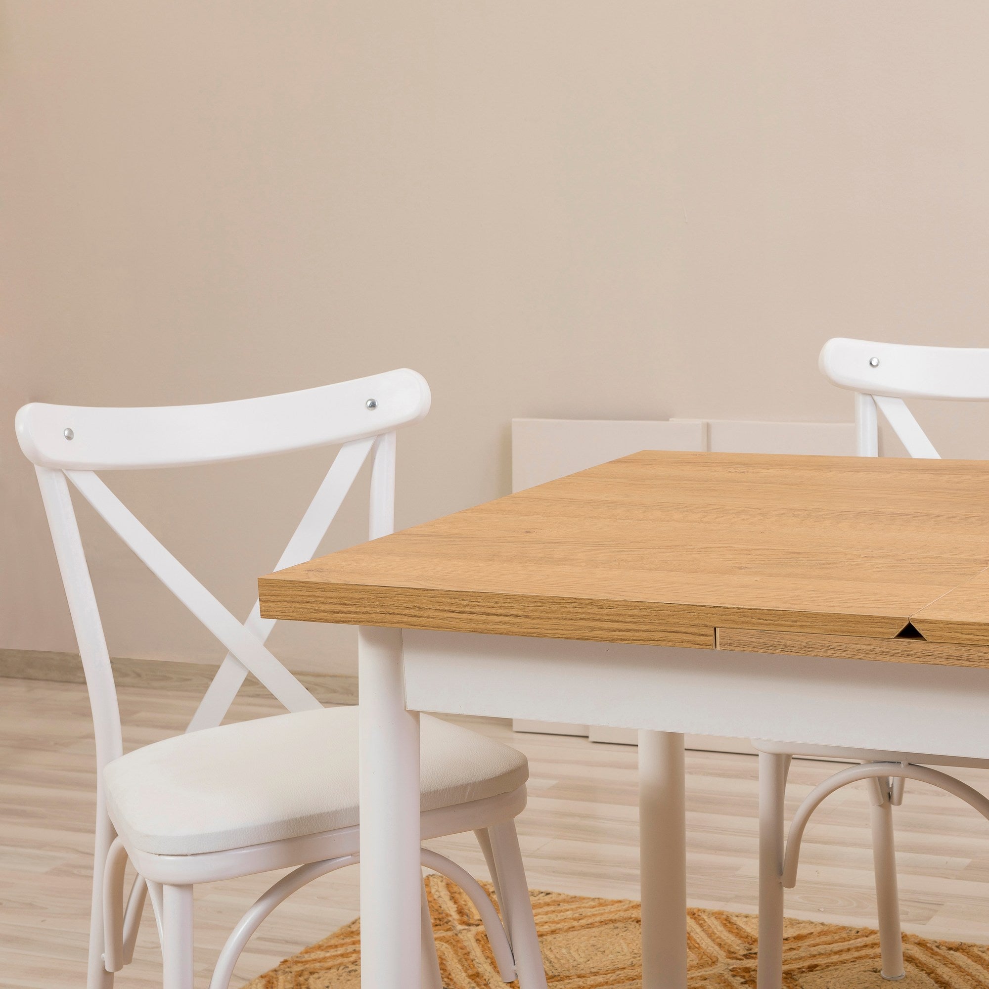 Conjunto de mesa de jantar extensível e cadeiras (5 peças), branco, 120-153 x 75 x 77 cm | Cadeiras 100% revestidas em melamina, couro sintético, pernas elegantes em madeira de faia