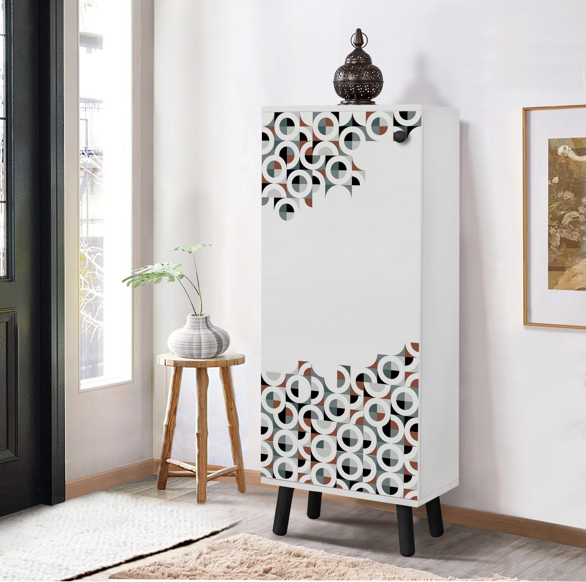Sapateira estilosa, branca e preta, 50 x 135 x 38 cm | Aglomerado 100% revestido em melamina, pés e puxadores de madeira maciça | Revestimento UV durável, amplo espaço de armazenamento