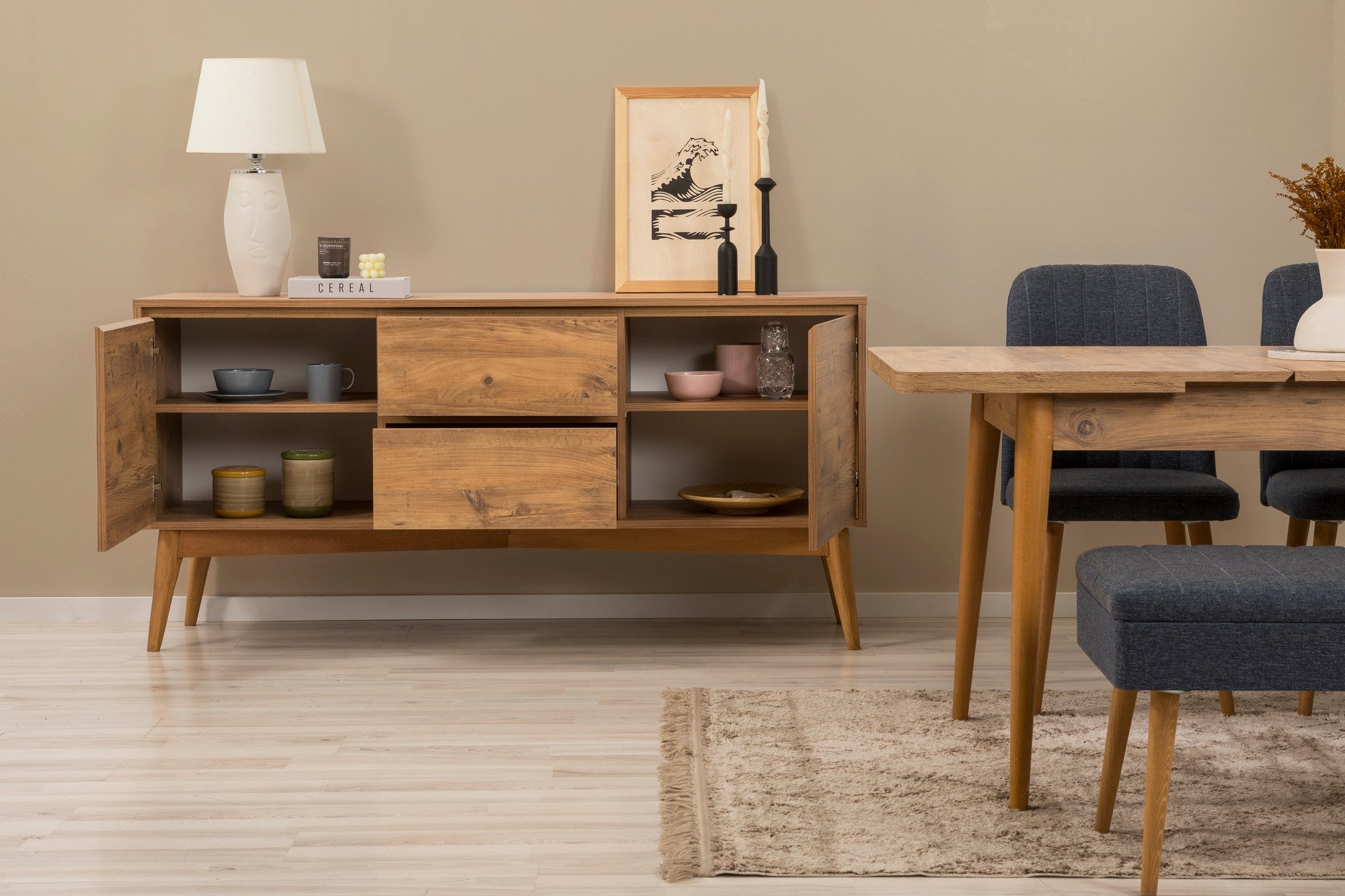 Conjunto de mesa de jantar extensível, cadeiras e Aparador (6 peças)-Vina-Pinheiro Atlântico
Azul Escuro
