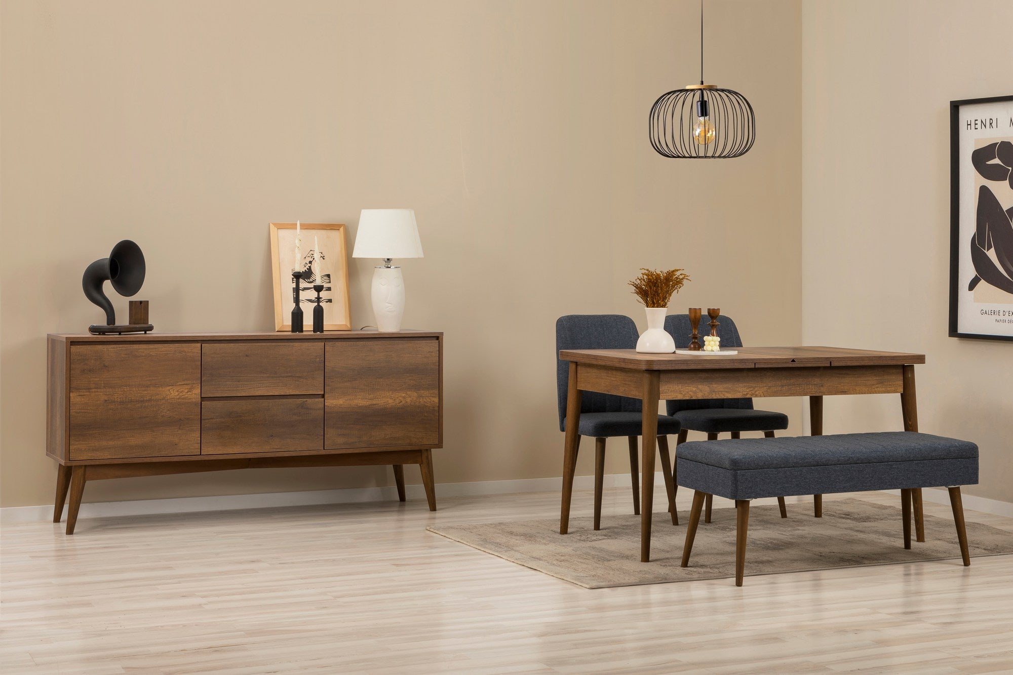 Conjunto de mesa de jantar extensível, cadeiras e Aparador (5 peças)-Vina-Nogueira
Azul Escuro