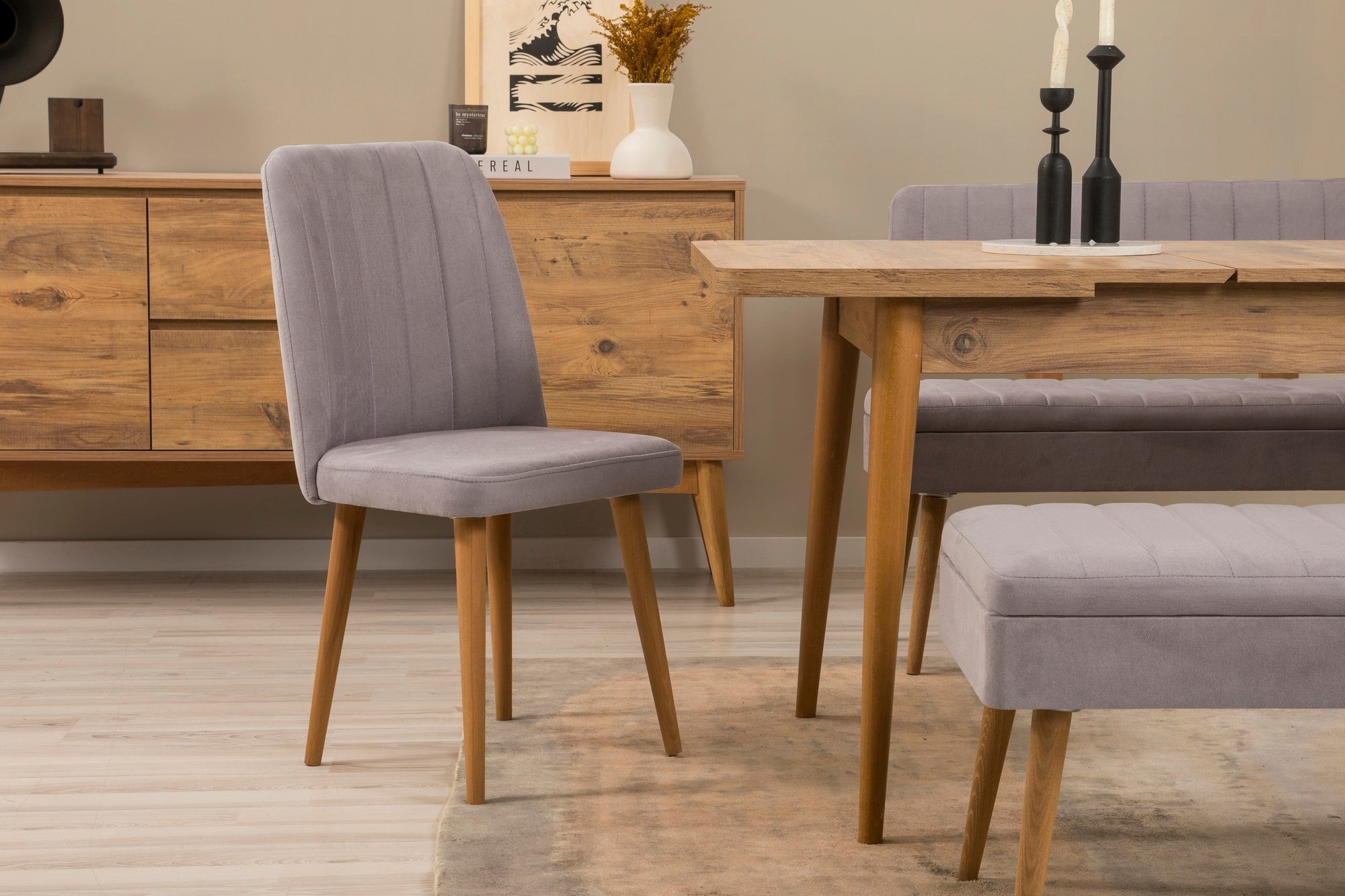 Conjunto de mesa de jantar extensível, cadeiras e Aparador (7 peças)-Vina-Pinheiro Atlântico
Cinza