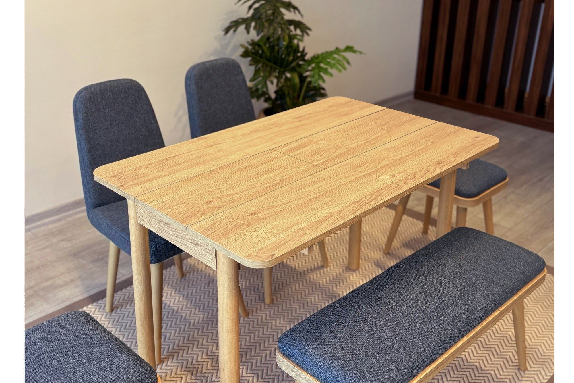 Conjunto de mesa de jantar extensível e cadeiras (6 peças)-Vina-Carvalho
Azul Escuro
