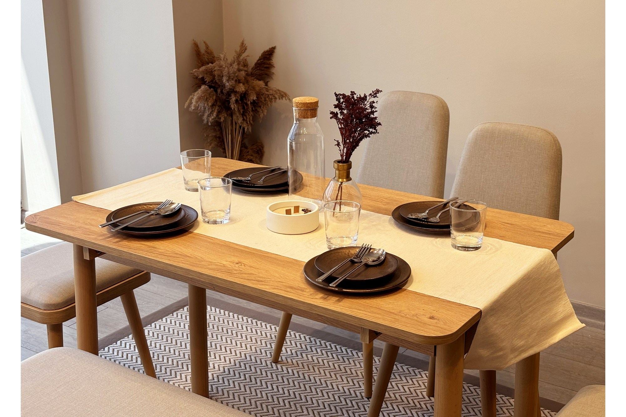 Conjunto de mesa de jantar extensível e cadeiras (6 peças)-Vina-Carvalho
Creme