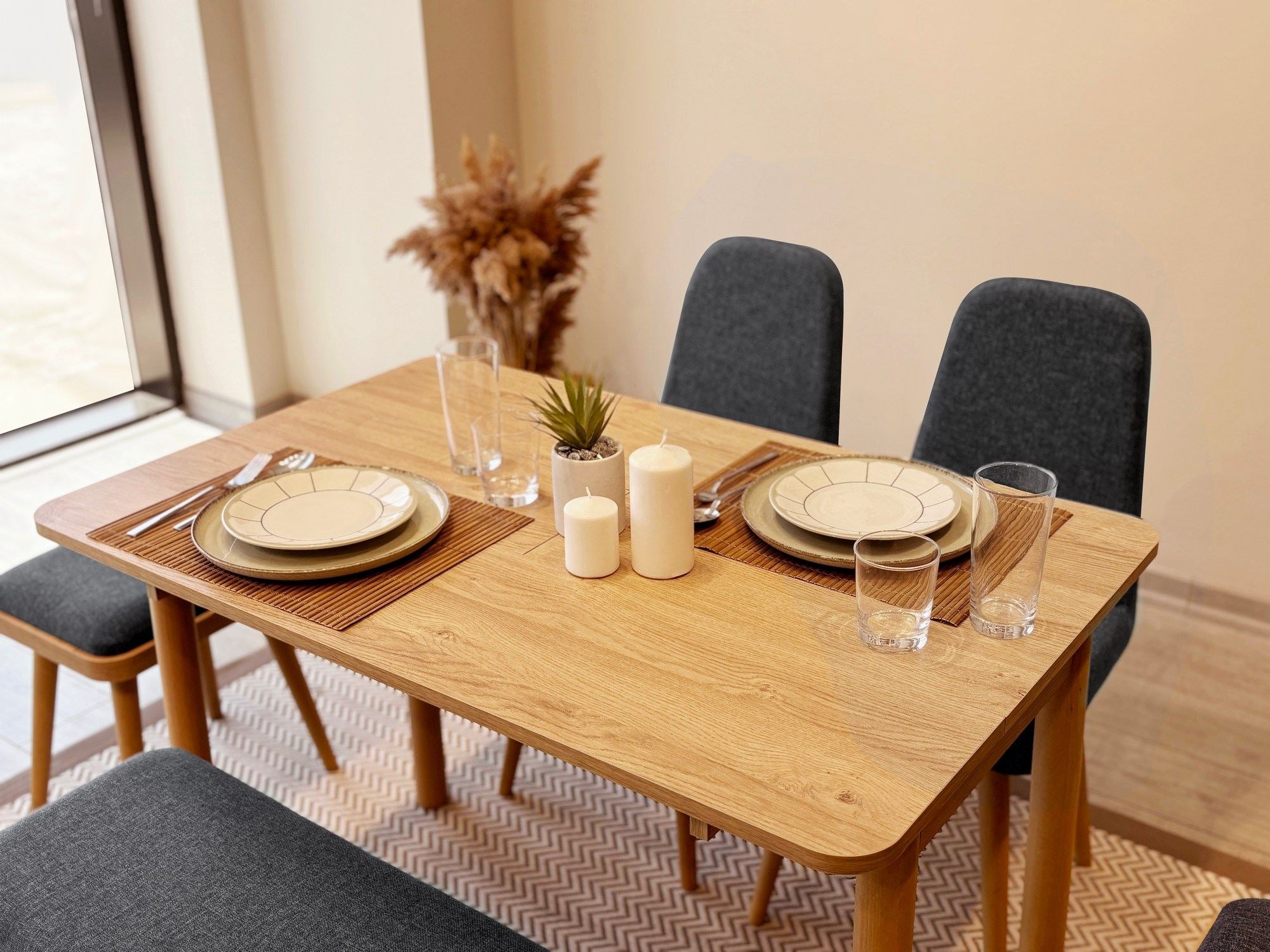 Conjunto de mesa de jantar extensível e cadeiras (6 peças)-Vina-Carvalho
Antracite