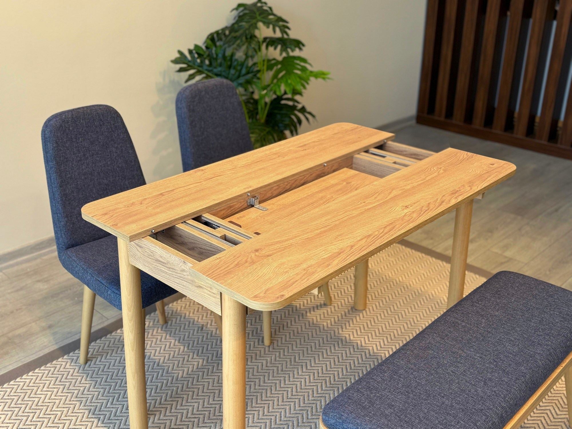 Conjunto de mesa de jantar extensível e cadeiras (4 peças)-Vina-Carvalho
Azul Escuro