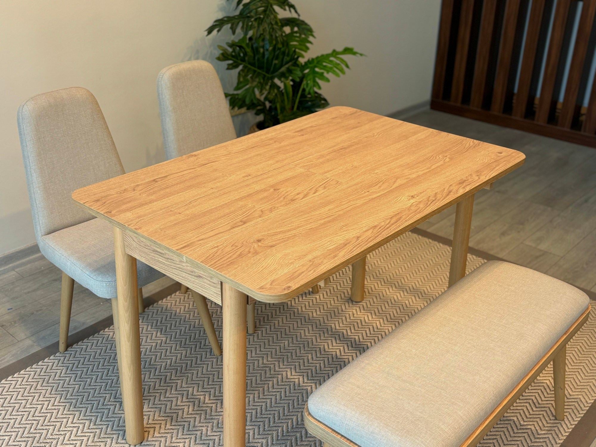Conjunto de mesa de jantar extensível e cadeiras (4 peças)-Vina-Carvalho
Creme