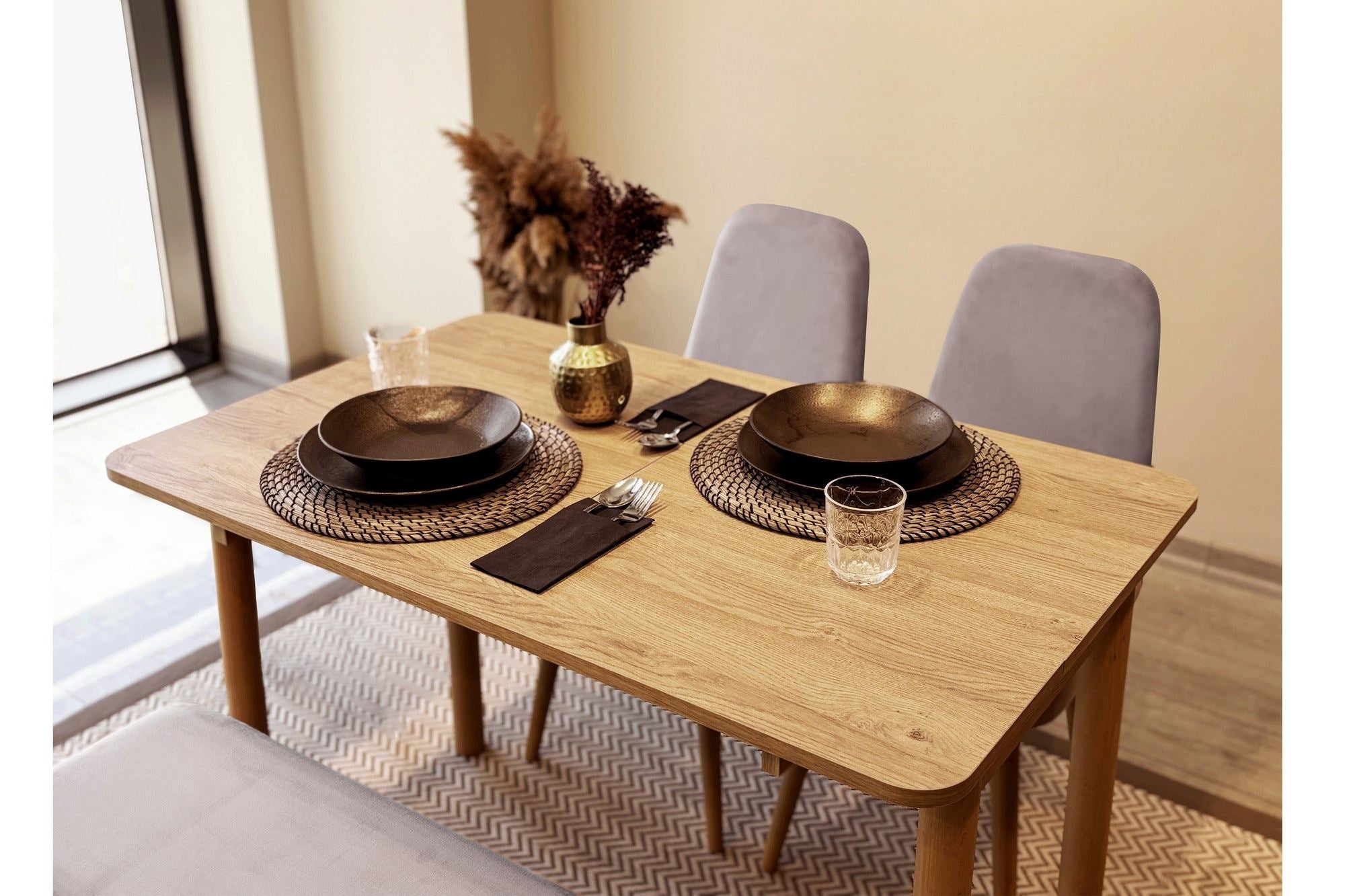 Conjunto de mesa de jantar extensível e cadeiras (4 peças)-Vina-Carvalho
Cinza Soho