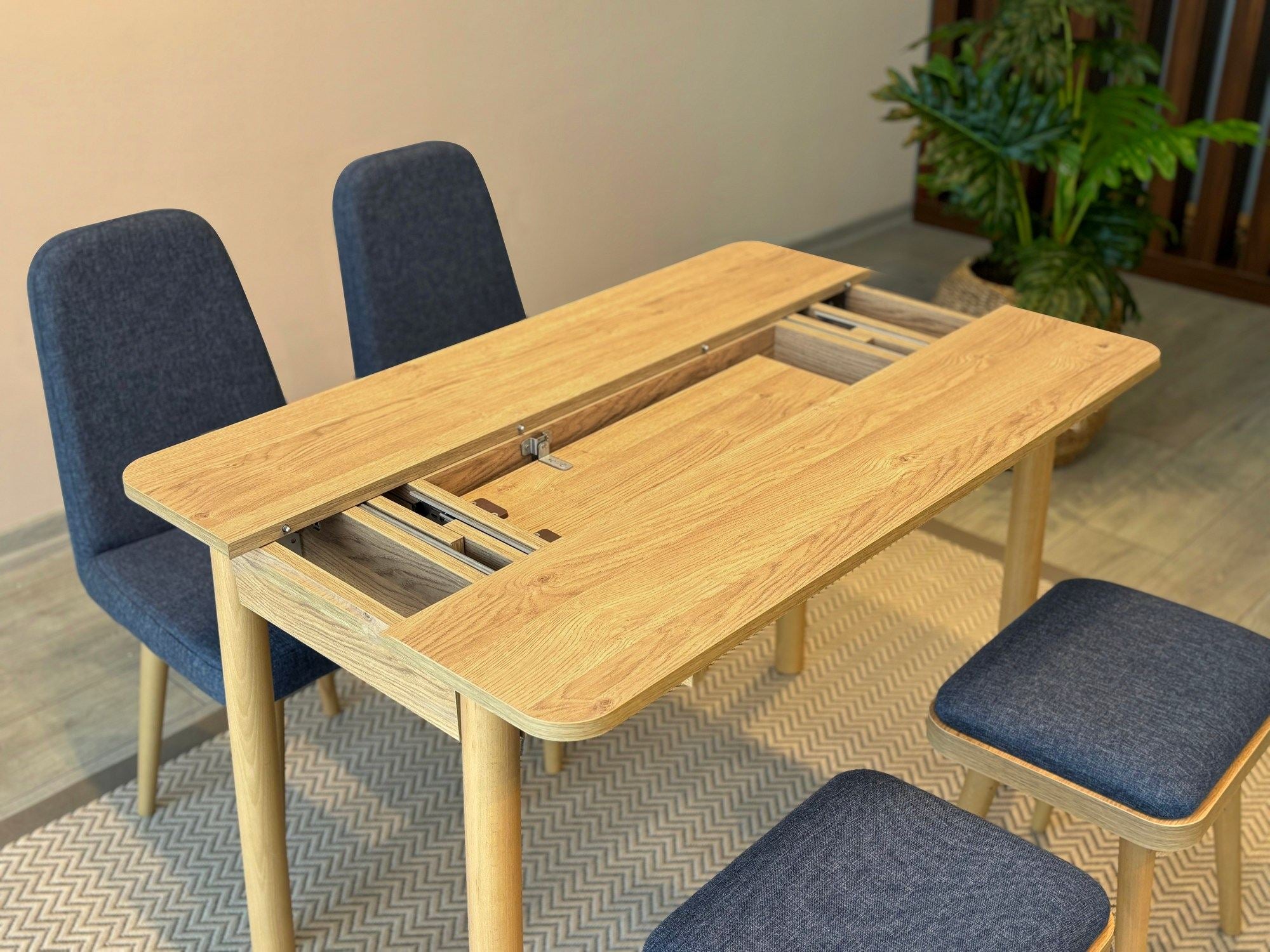 Conjunto de mesa de jantar extensível e cadeiras (5 peças)-Vina-Carvalho
Azul Escuro