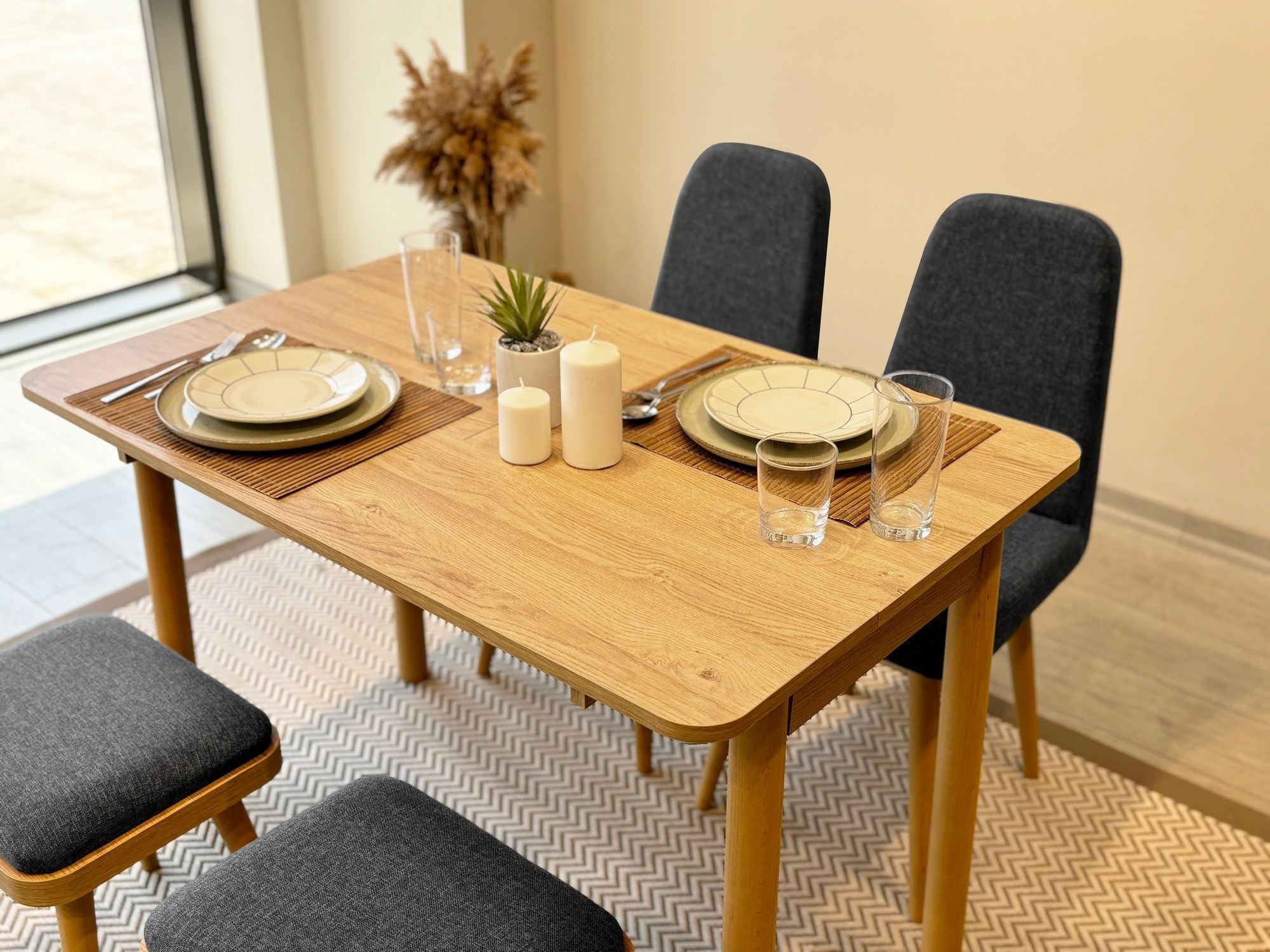 Conjunto de mesa de jantar extensível e cadeiras (5 peças)-Vina-Carvalho
Antracite