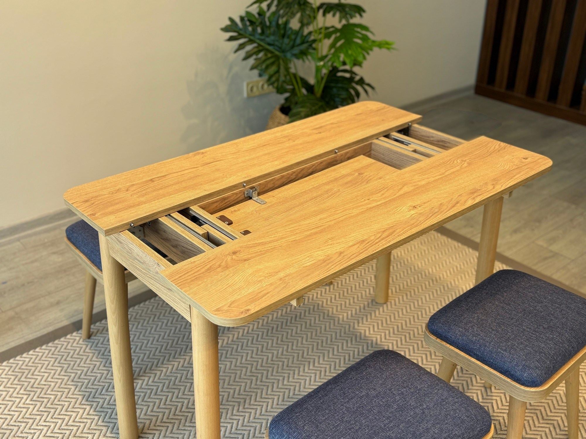 Conjunto de mesa de jantar extensível e cadeiras (6 peças)-Vina-Carvalho
Azul Escuro