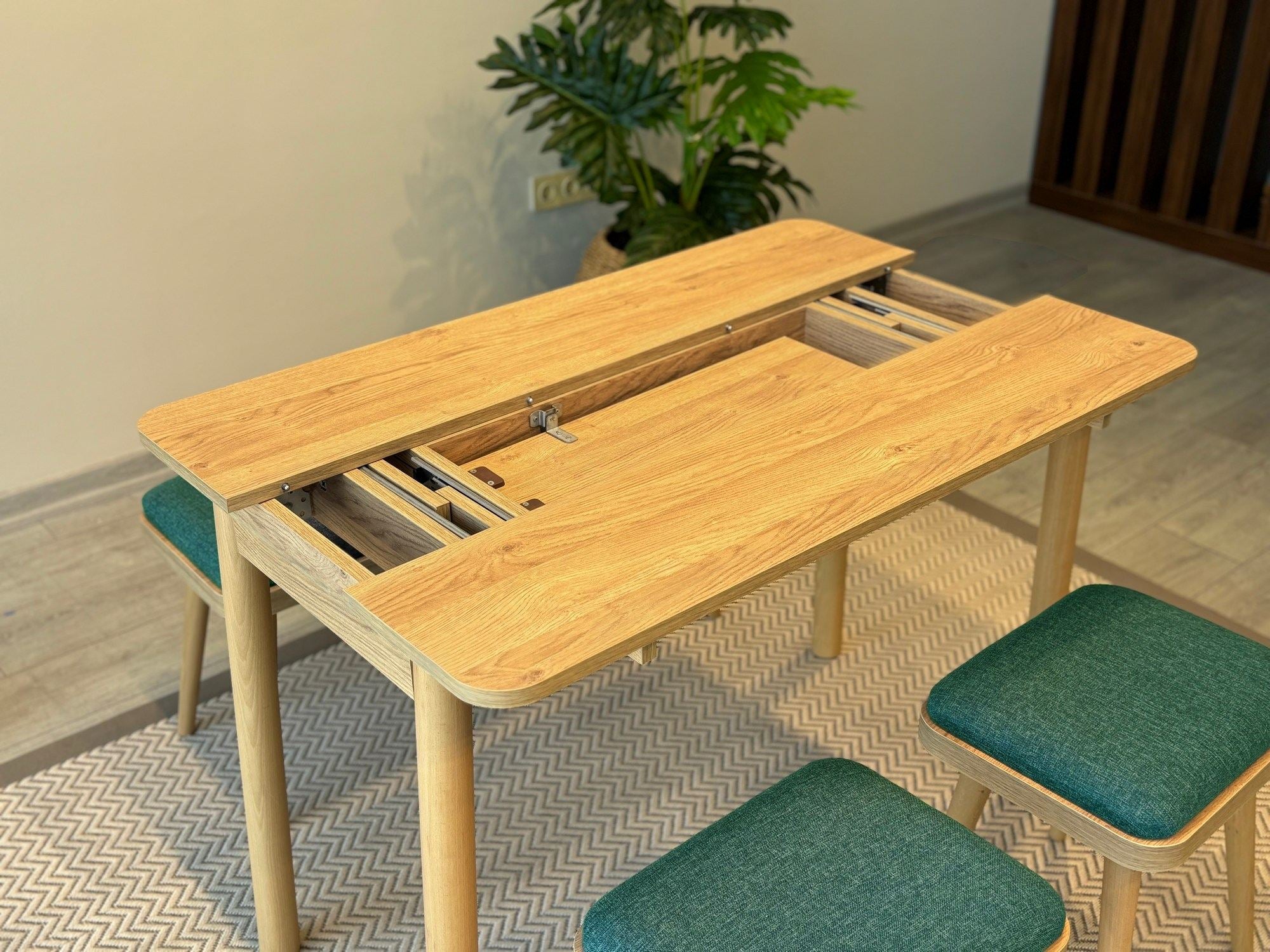 Conjunto de mesa de jantar extensível e cadeiras (5 peças)-Vina-Carvalho
Verde