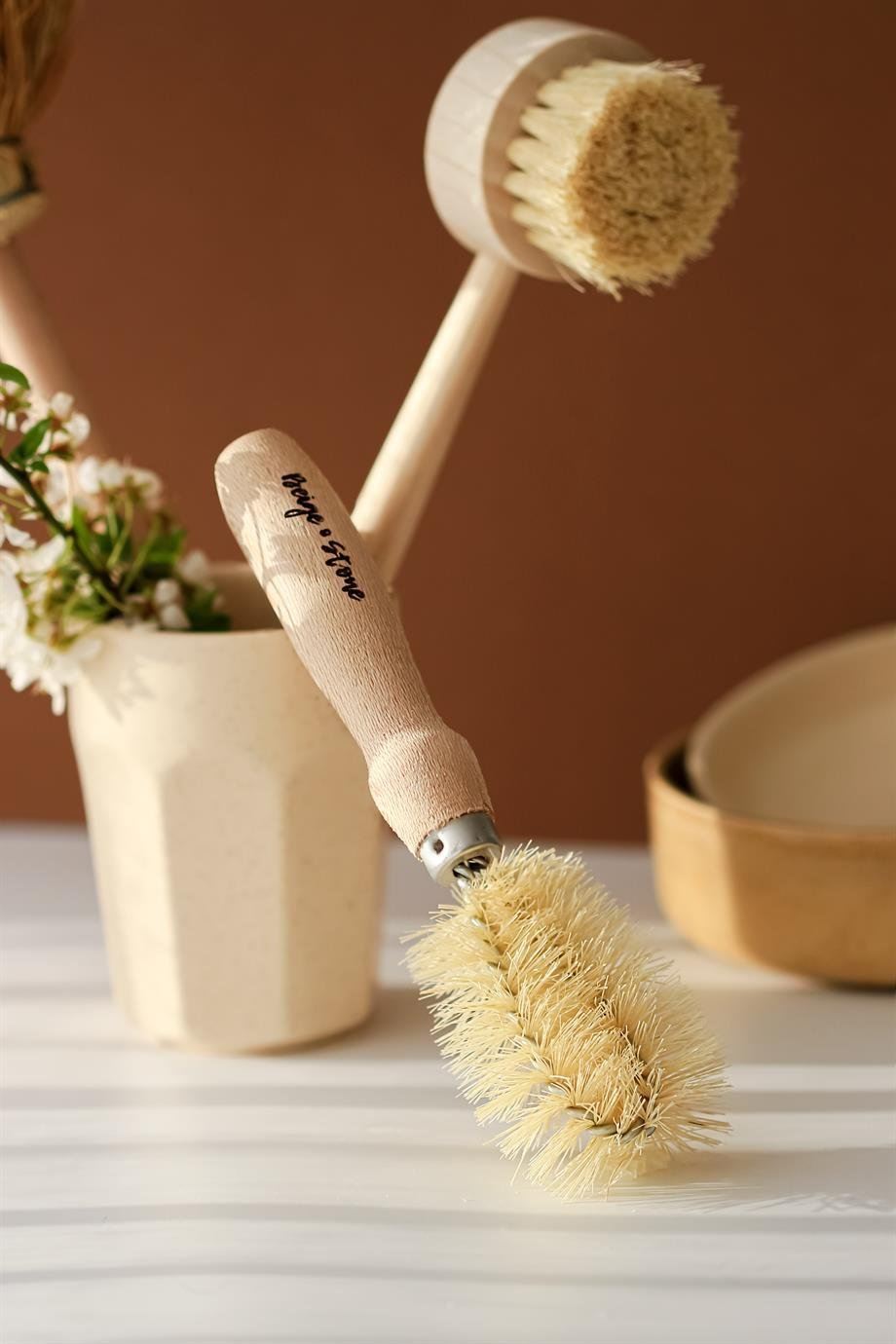 Escova de Limpeza de Madeira – 3,5 x 2 x 19 cm – Cor de madeira