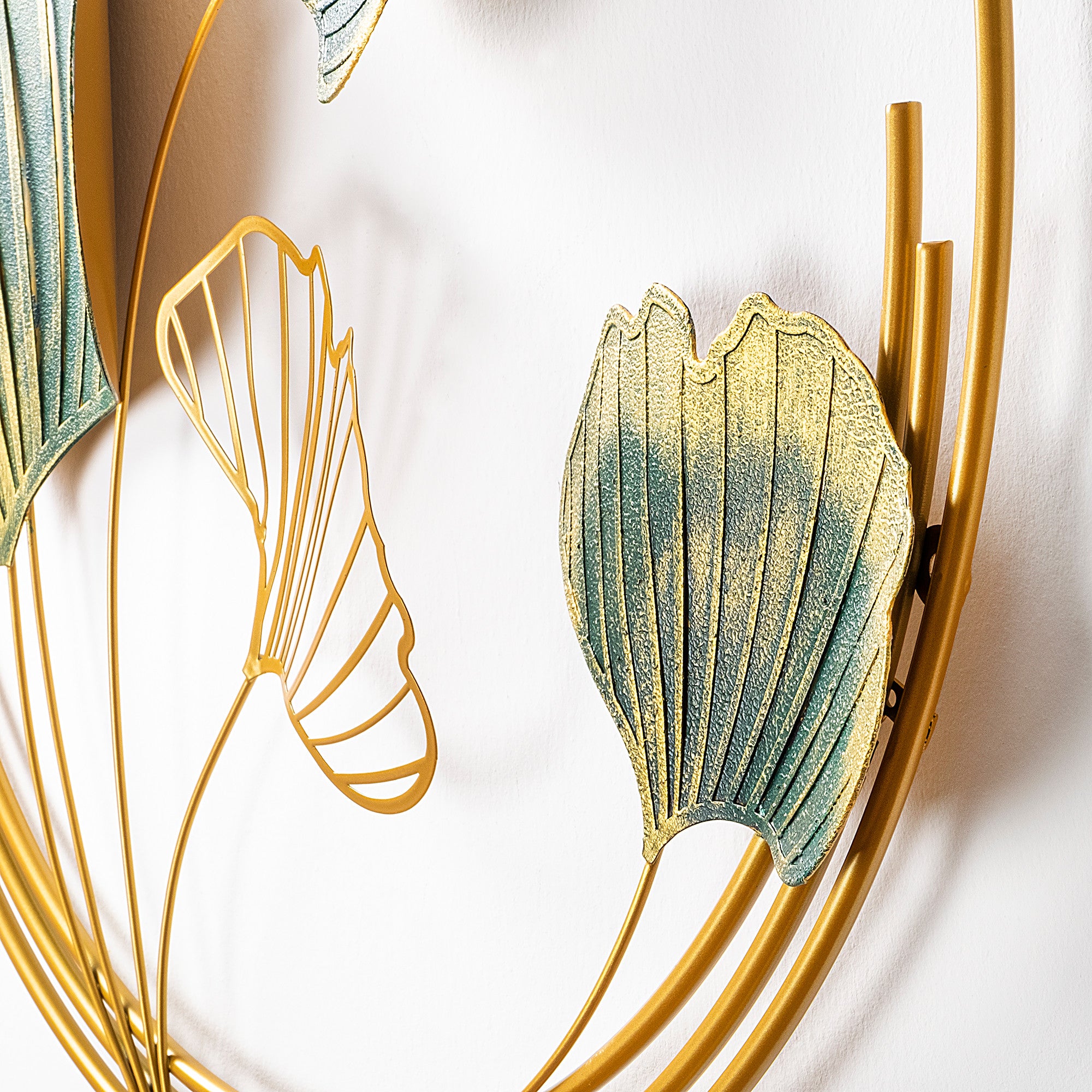 Acessório decorativo de parede em metal pintado à mão, 70 x 70 x 7 cm, verde e dourado | 100% metal, textura única | Perfeito para decoração de casa e paredes de destaque