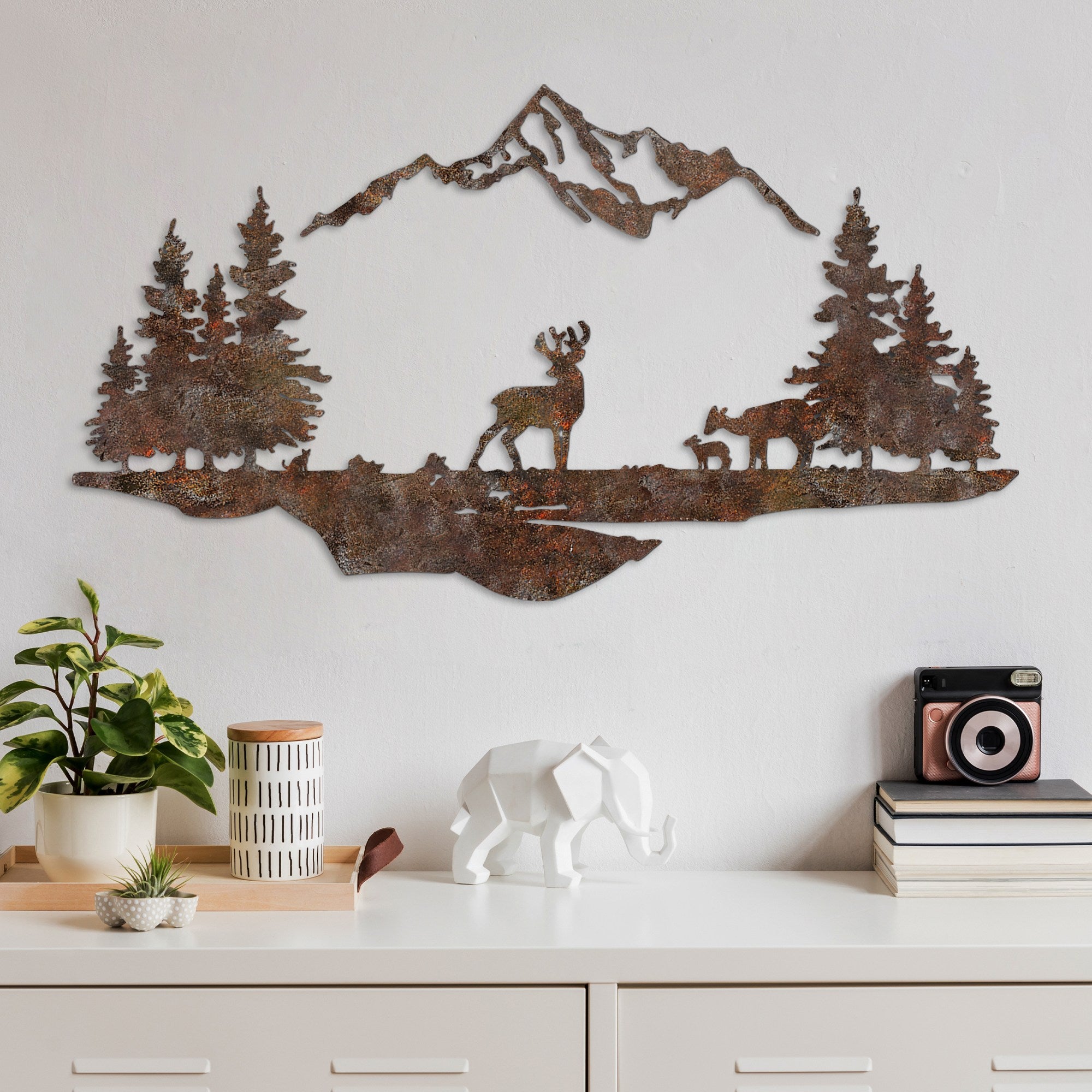 Acessório de parede decorativo de metal pintado à mão, acabamento antigo, 38 x 70 cm | Corpo de metal durável de 1,5 mm | Arte única para decoração e estilo de casa