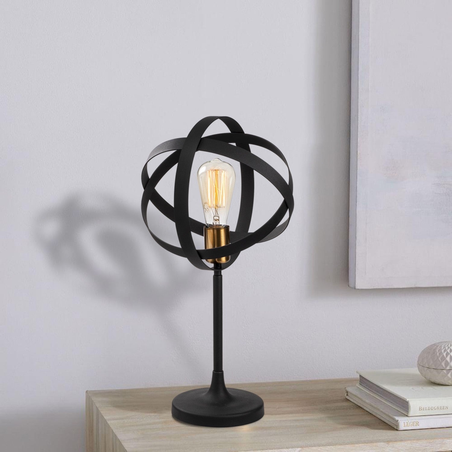 Candeeiro de Mesa Industrial Moderna, Dourada e Preta, 50 cm de Altura, 24 cm de Diâmetro, Soquete E27, Cabo de 200 cm, Interruptor Liga/Desliga | Iluminação Elegante para Casa e Escritório