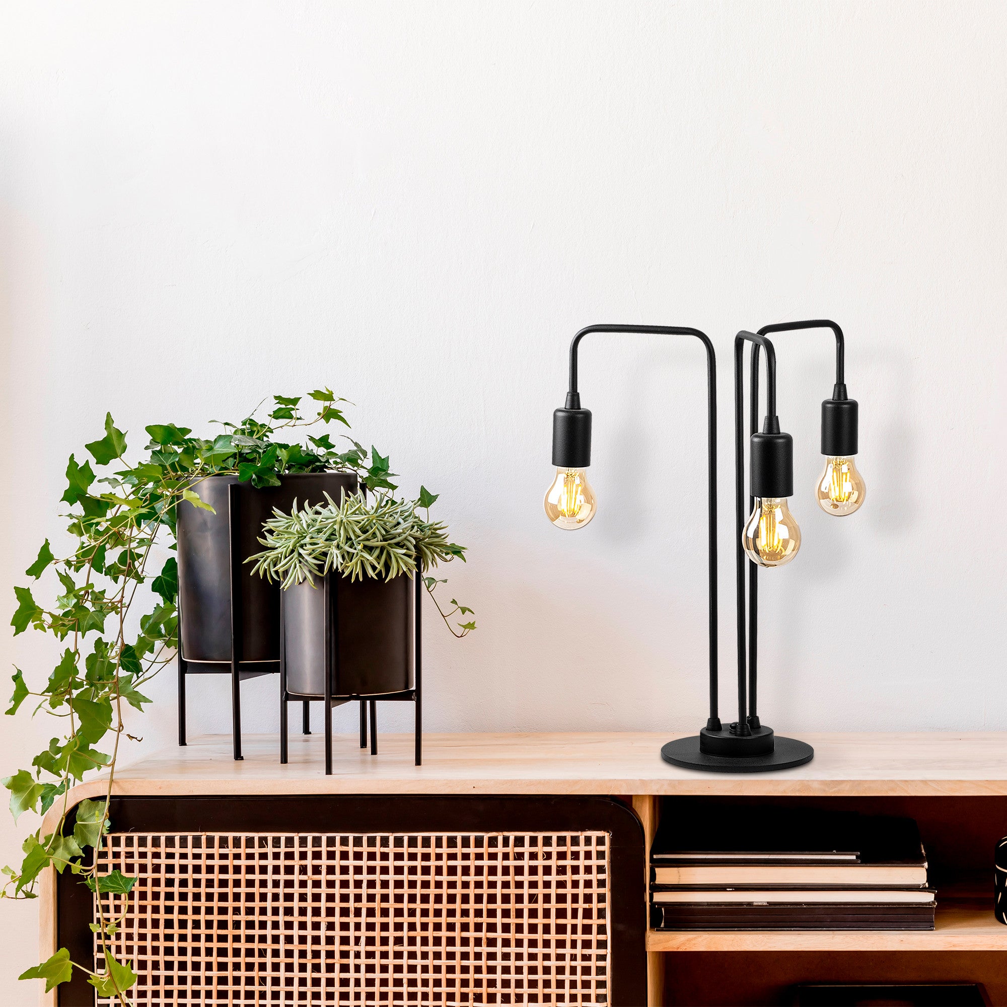 Candeeiro de Mesa Preta Moderna, Corpo de Metal, 51 cm de Altura, Abajur 40 x 40 cm, Soquete E27, Cabo de 250 cm | Design Industrial Elegante para Casa e Escritório