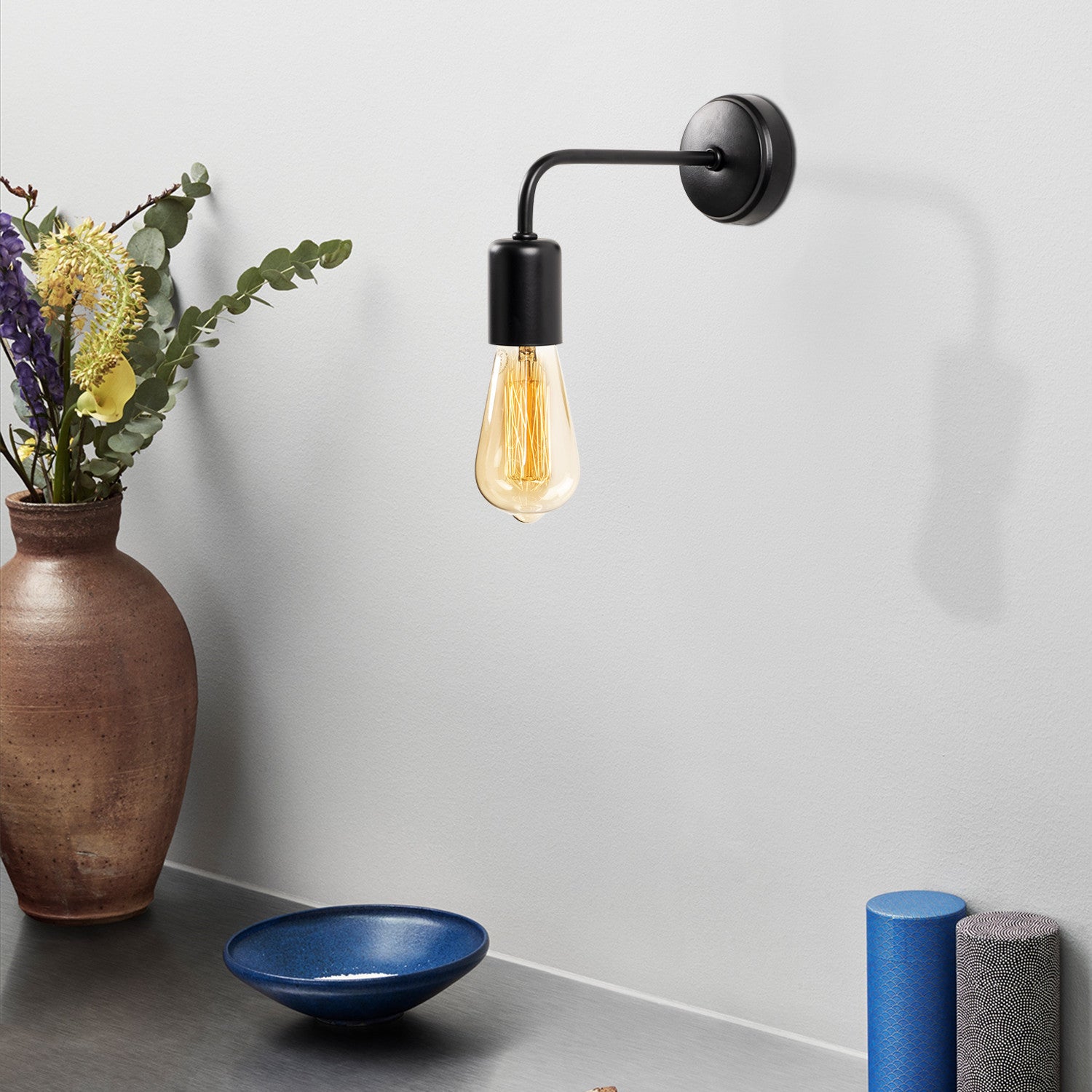 Candeeiro de Parede – 8 x 20 cm – Preto – Ferro