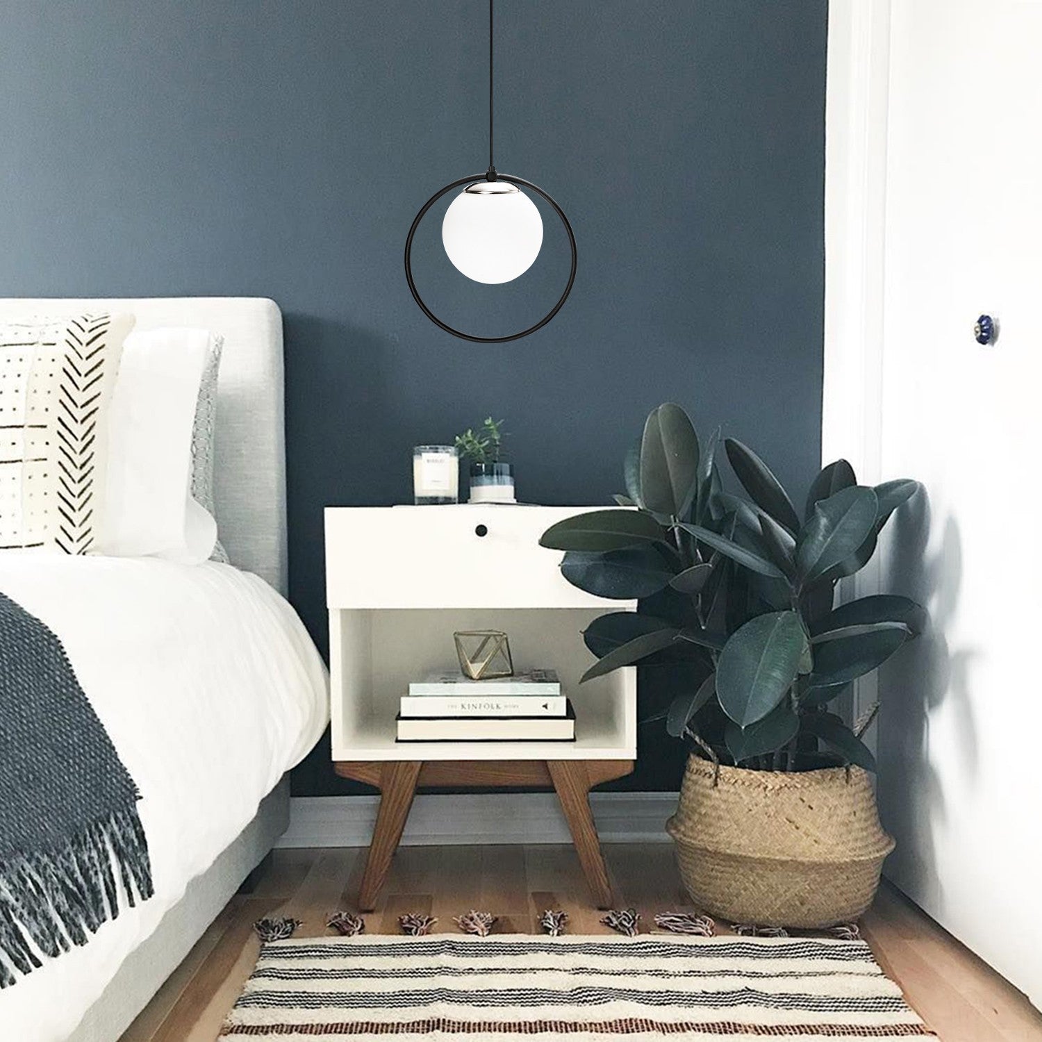 Candeeiro de Teto – 42 x 15 cm – Preto e Branco – Metal