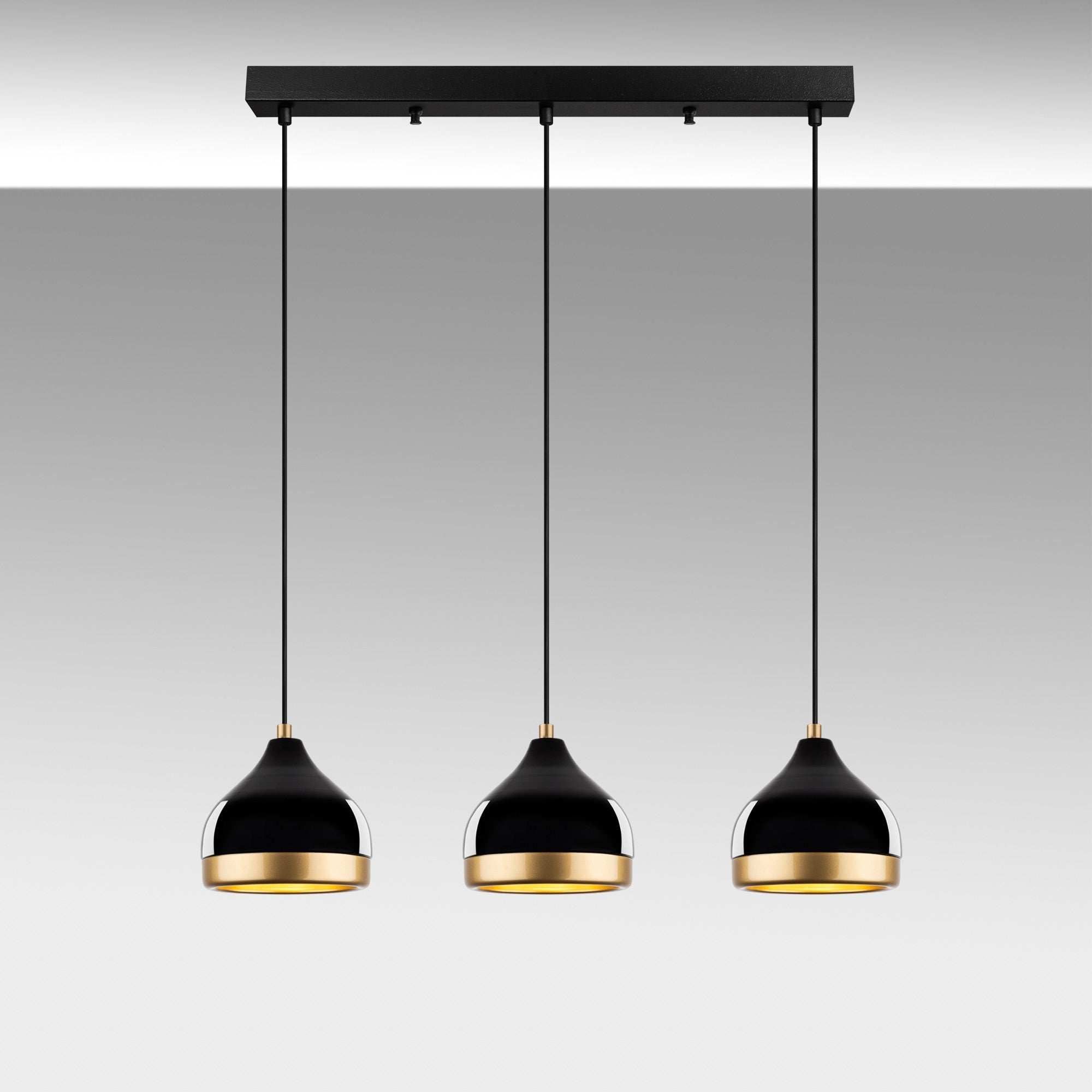 Candeeiro de Teto – 67 x 17 x 111 cm – Preto – Metal