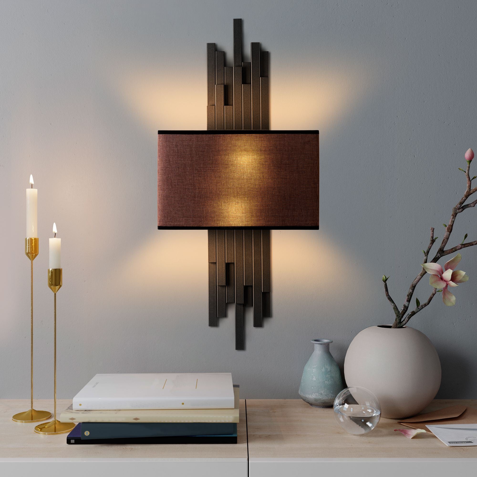 Candeeiro de Parede – 35 x 75 x 10 cm – Preto e Marrom – Metal e Tecido