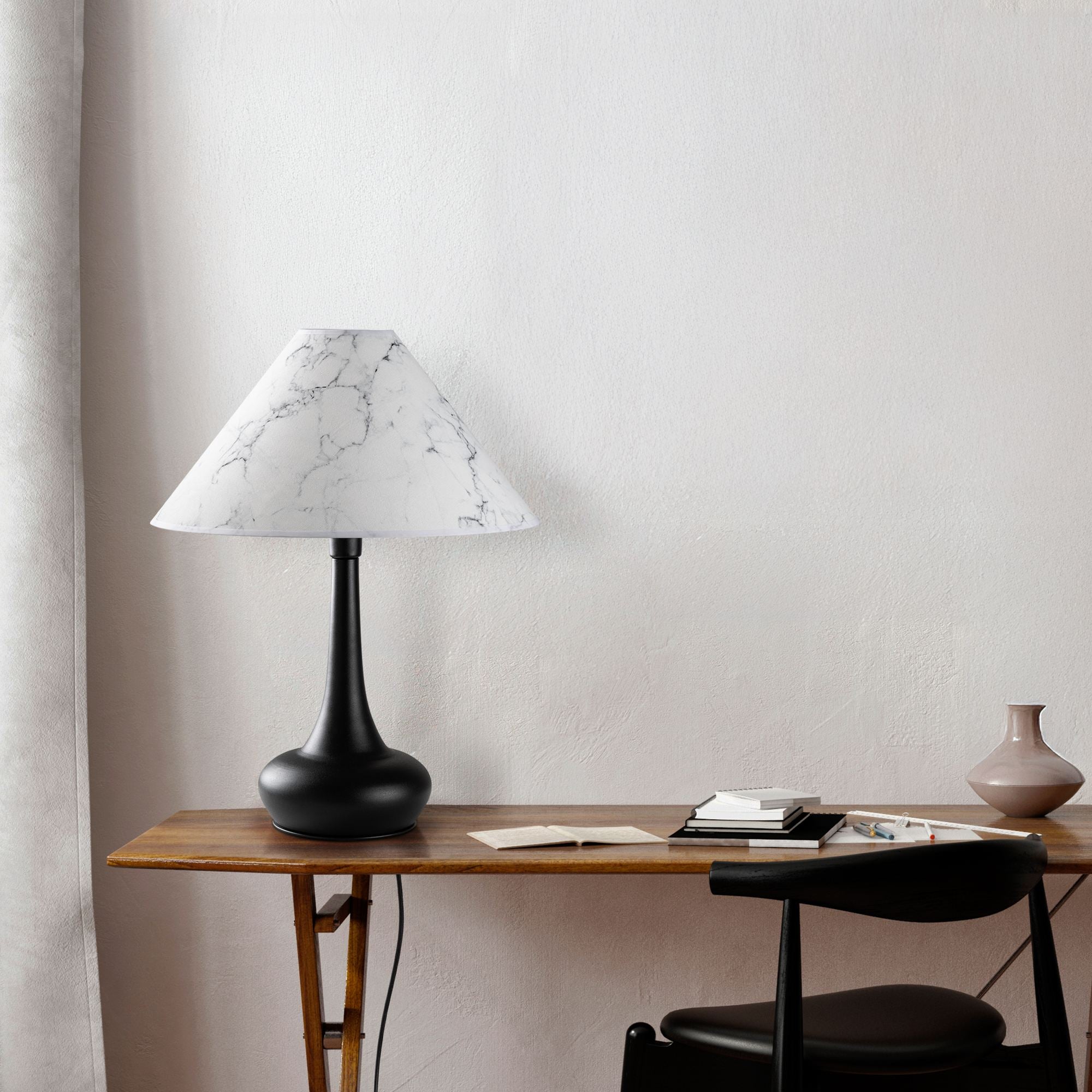 Candeeiro de mesa-Luna-Preto