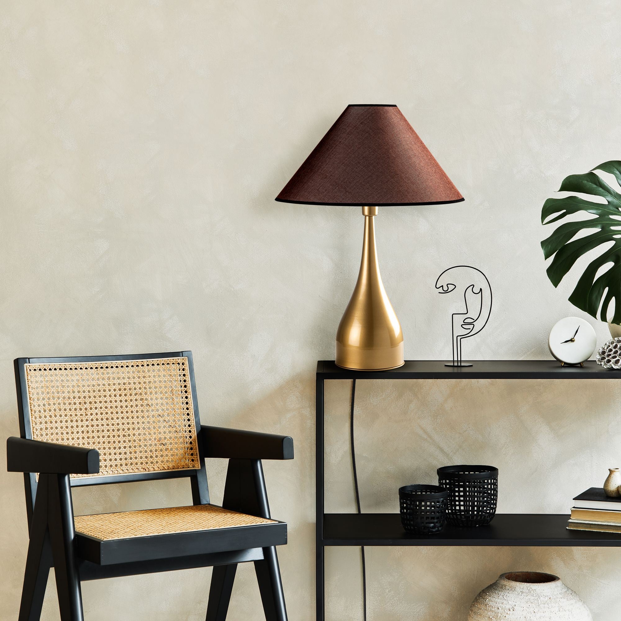 Candeeiro de mesa-Luna-Dourado
Marrom