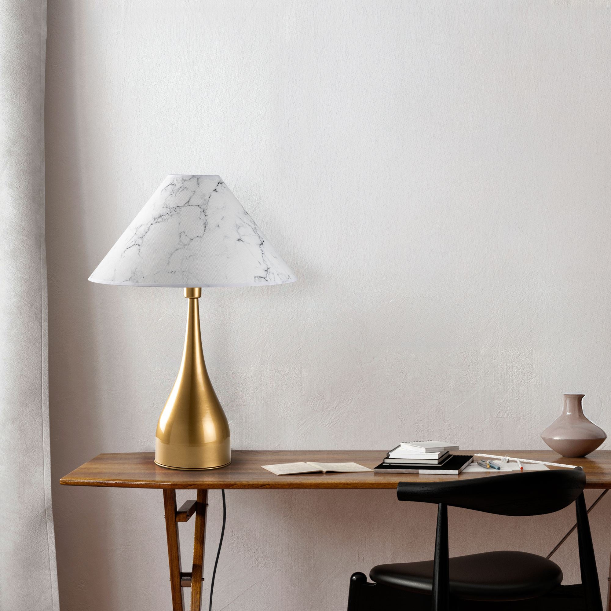 Candeeiro de mesa-Luna-Dourado
Branco